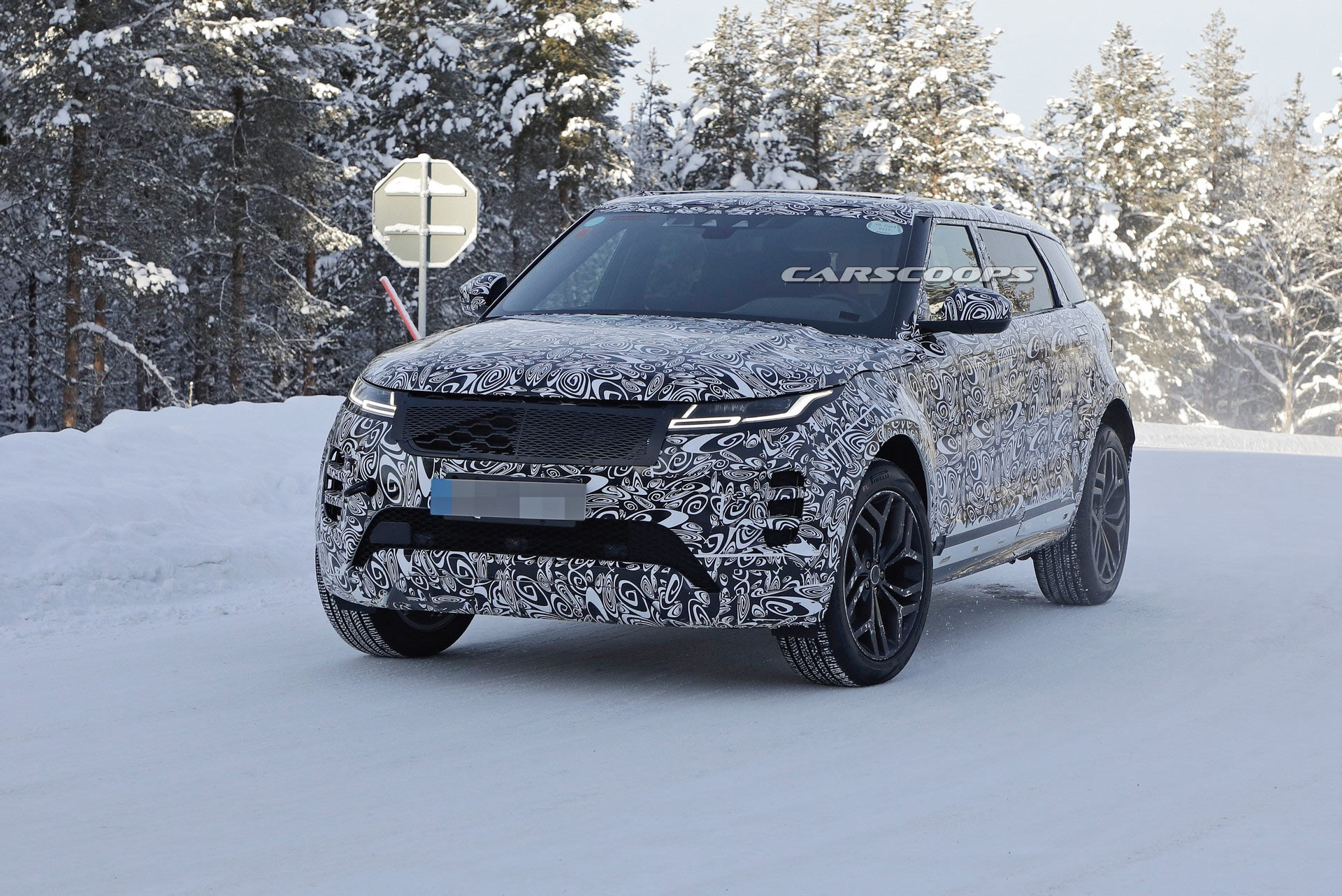 2022 Range Rover Evoque LWB Spied, Can’t Come Soon Enough For Second-Row Passengers