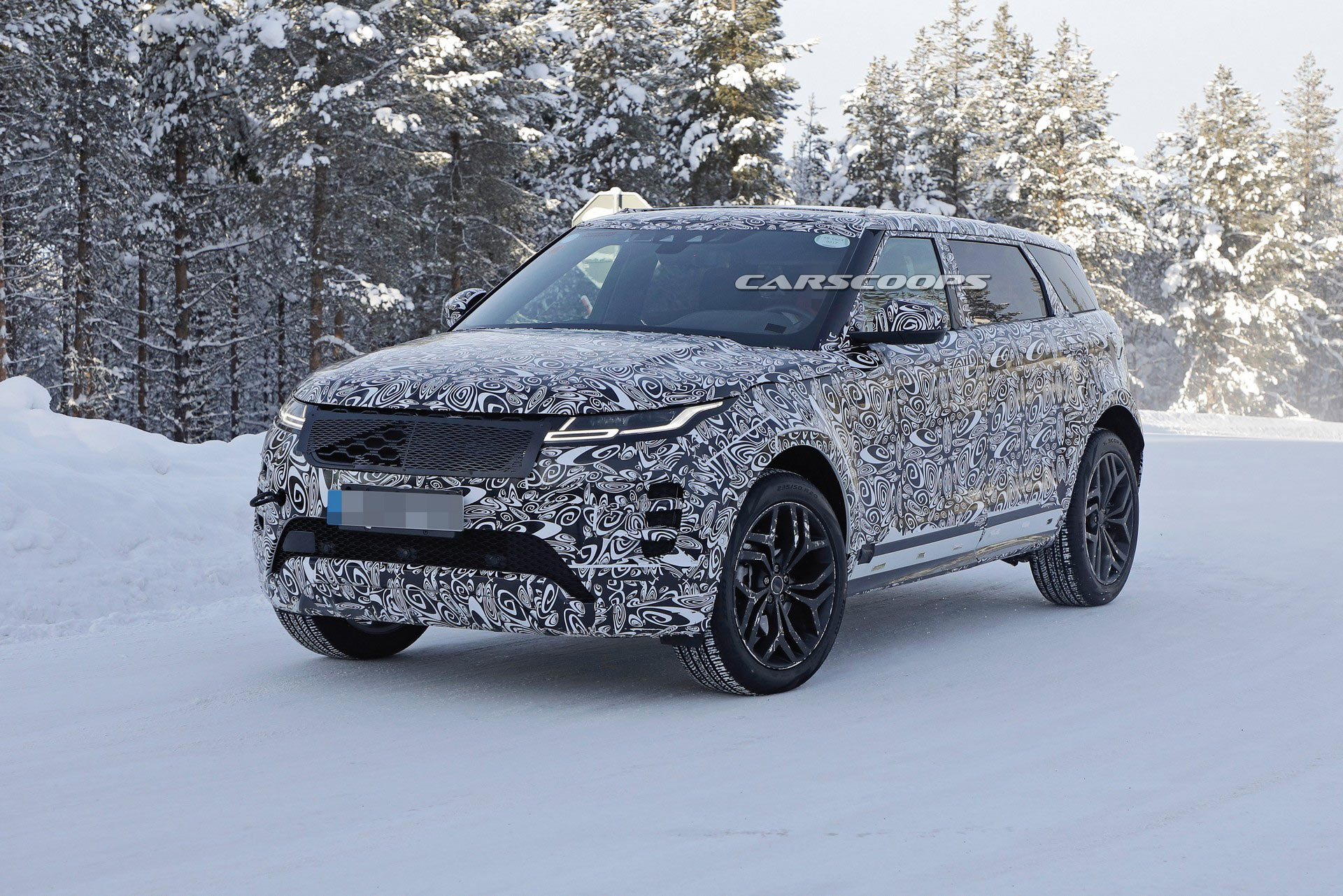 2022 Range Rover Evoque LWB Spied, Can’t Come Soon Enough For Second-Row Passengers