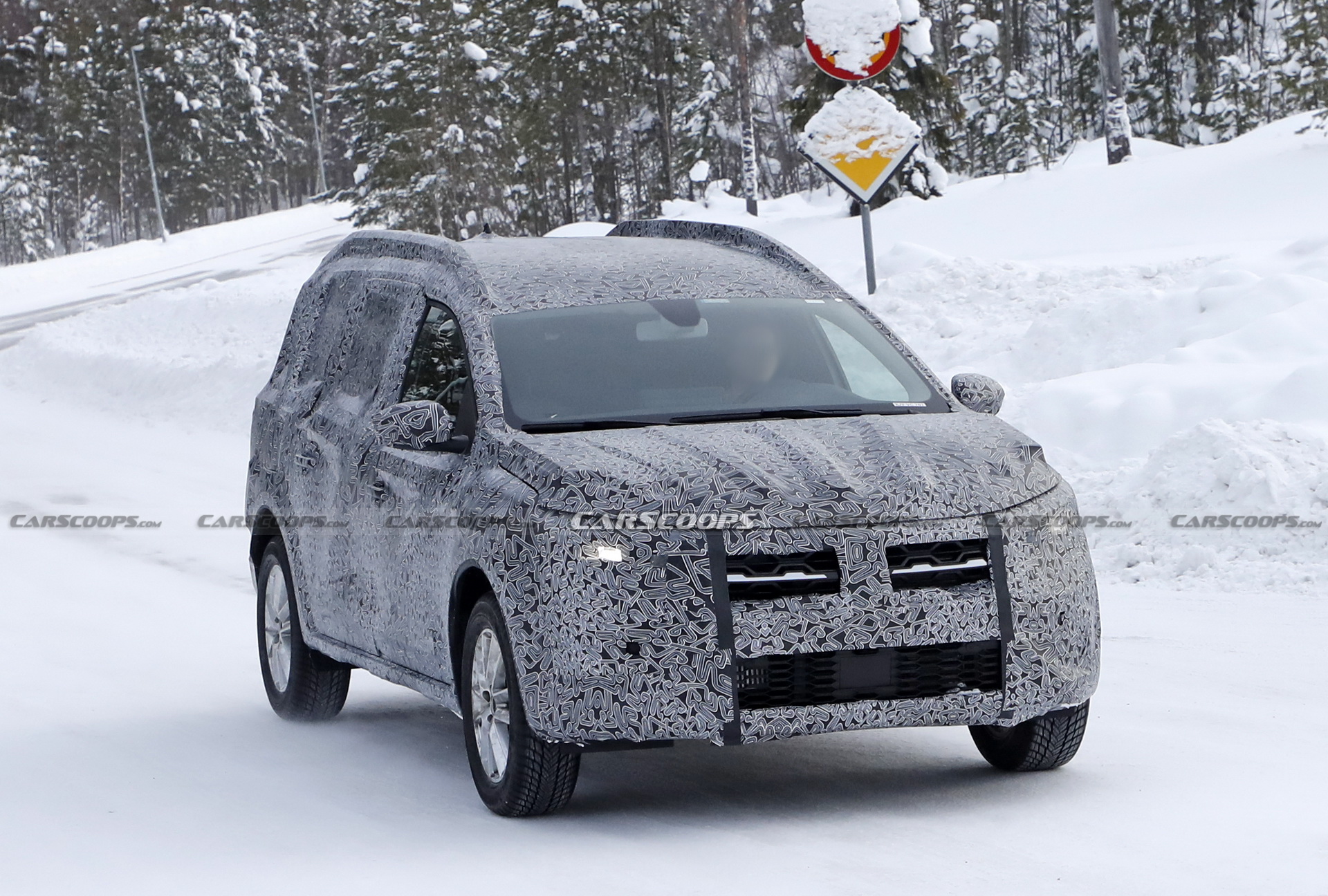2022 Dacia Logan MCV Wagon Spied Testing For The First Time