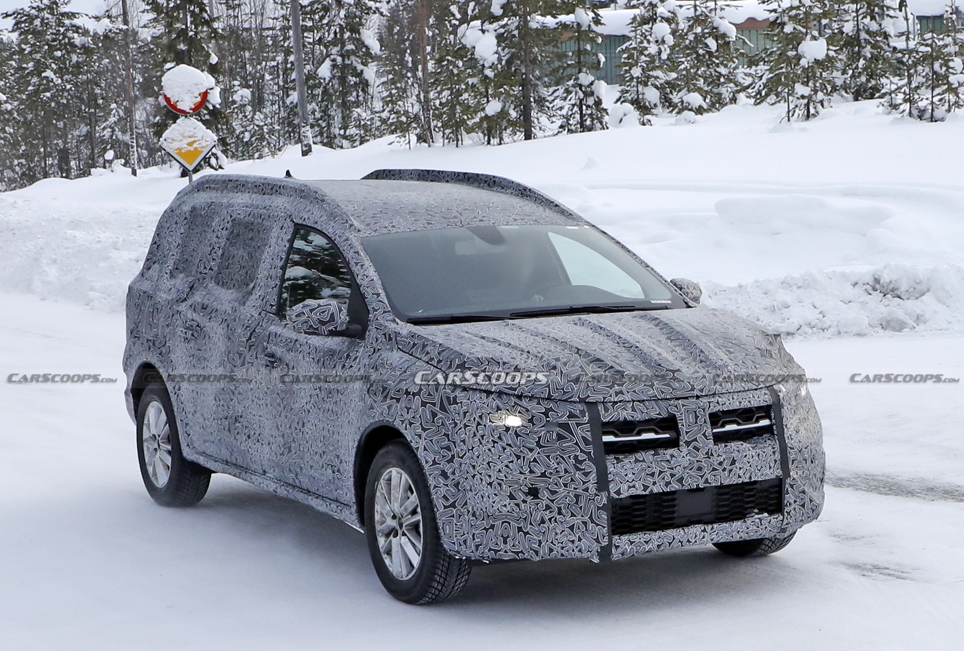 2022 Dacia Logan MCV Wagon Spied Testing For The First Time