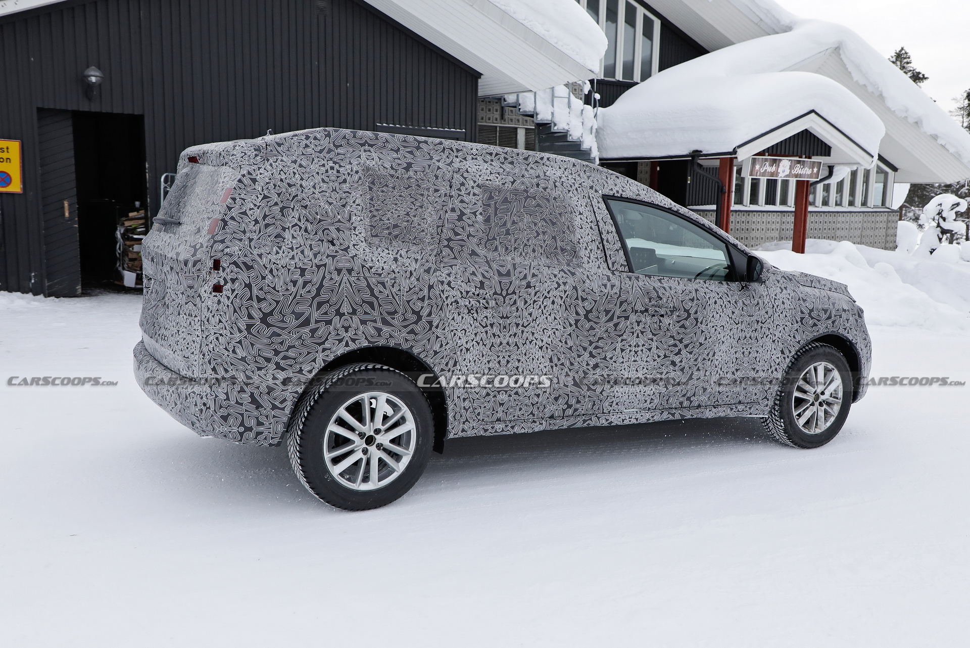 2022 Dacia Logan MCV Wagon Spied Testing For The First Time