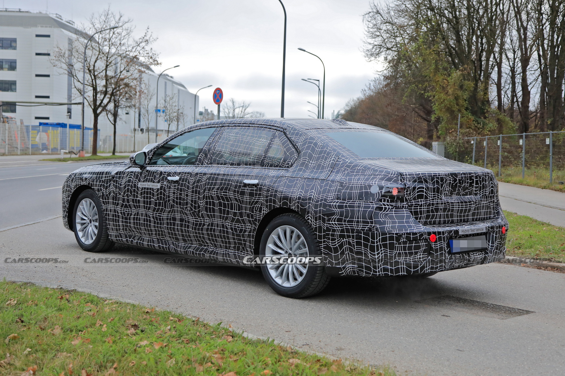 BMW Caught Testing 7-Series Alongside i7 Sporting Autonomous Drive Sensor