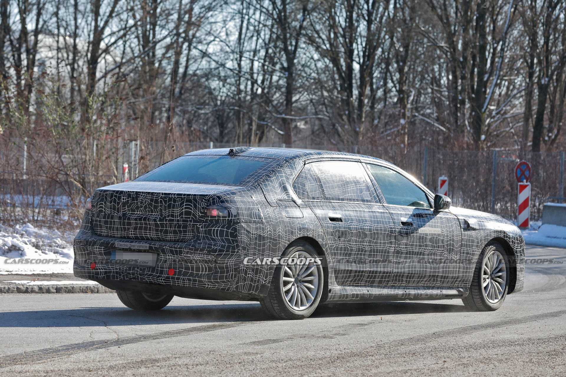 BMW Caught Testing 7-Series Alongside i7 Sporting Autonomous Drive Sensor