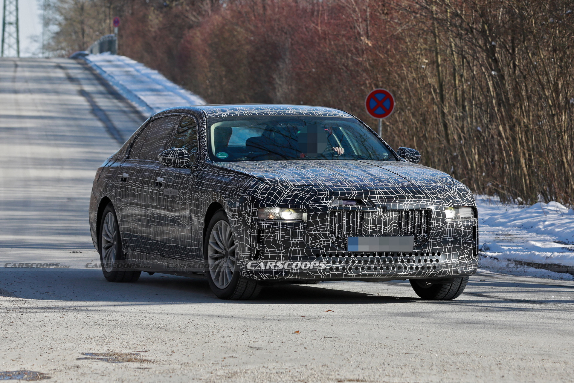 BMW Caught Testing 7-Series Alongside i7 Sporting Autonomous Drive Sensor