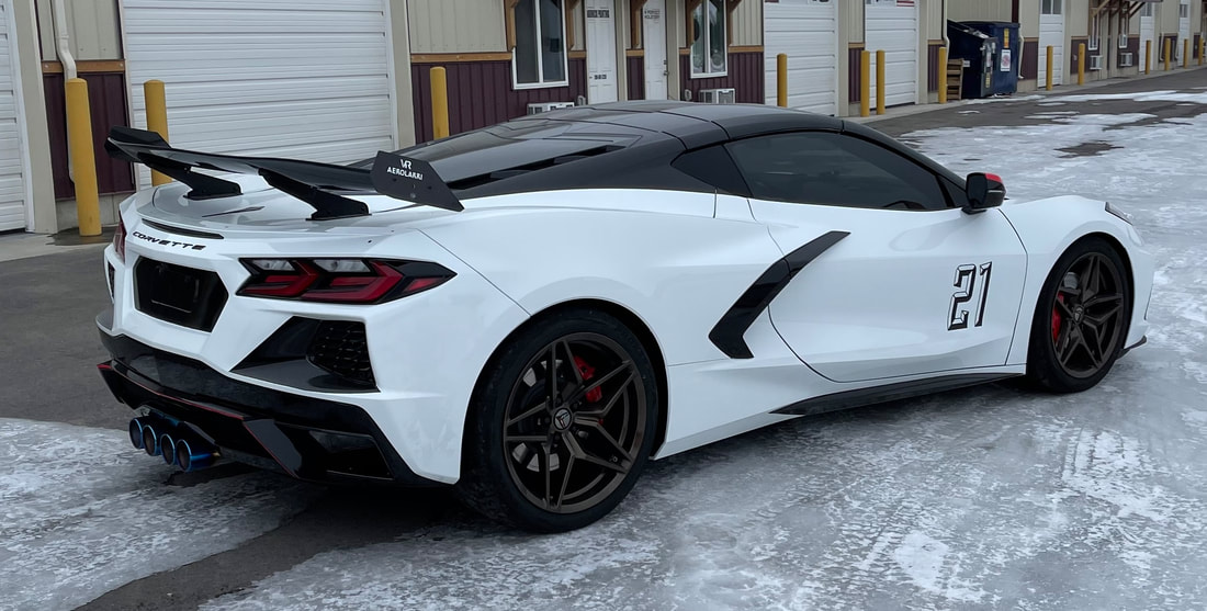 Center Exhausts Of ‘Vettes Past Make A Return On The C8 Corvette