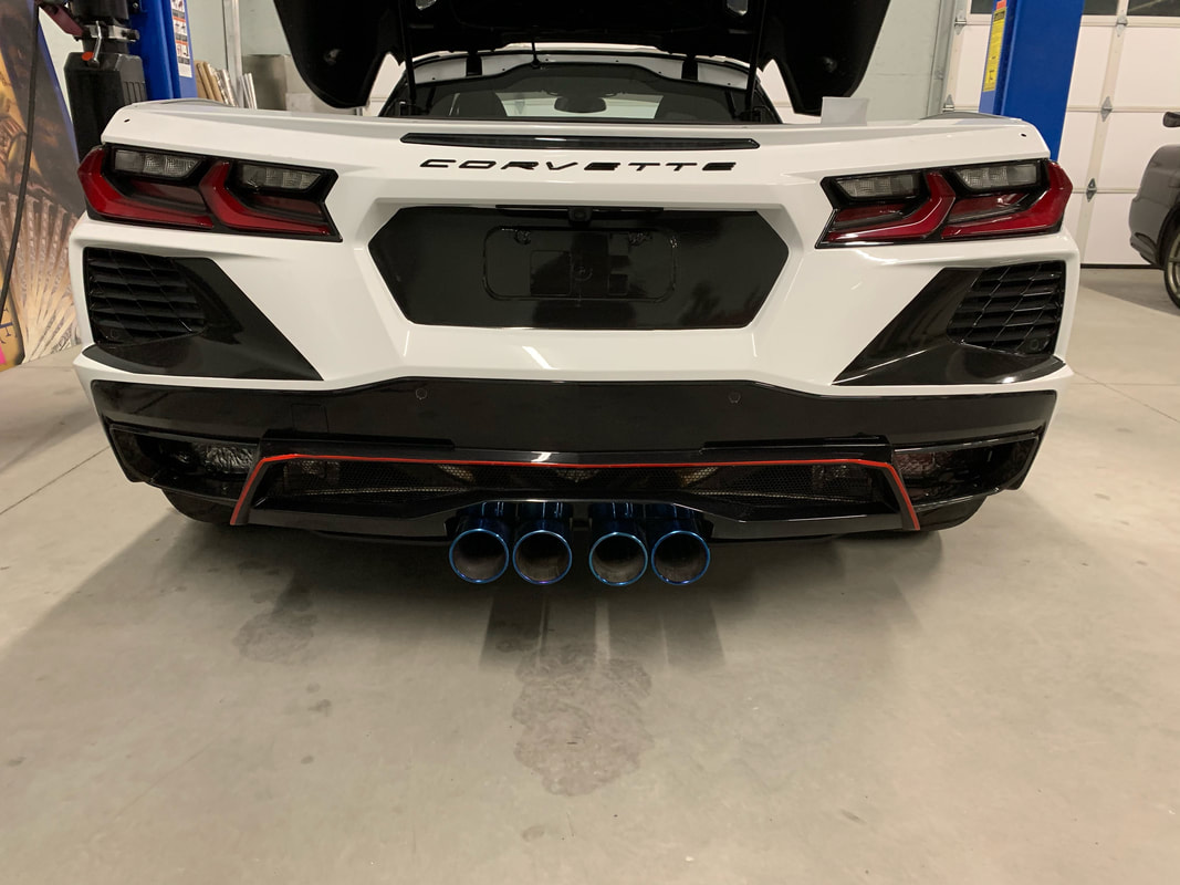 Center Exhausts Of ‘Vettes Past Make A Return On The C8 Corvette