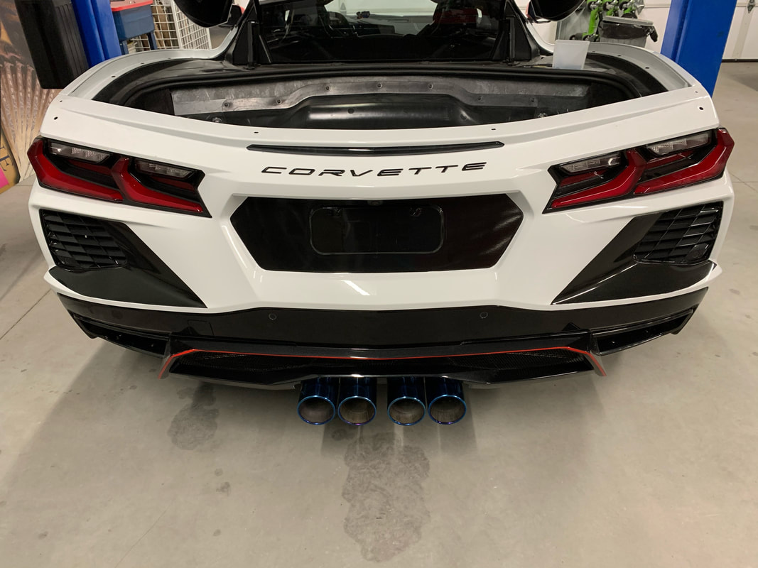 Center Exhausts Of ‘Vettes Past Make A Return On The C8 Corvette