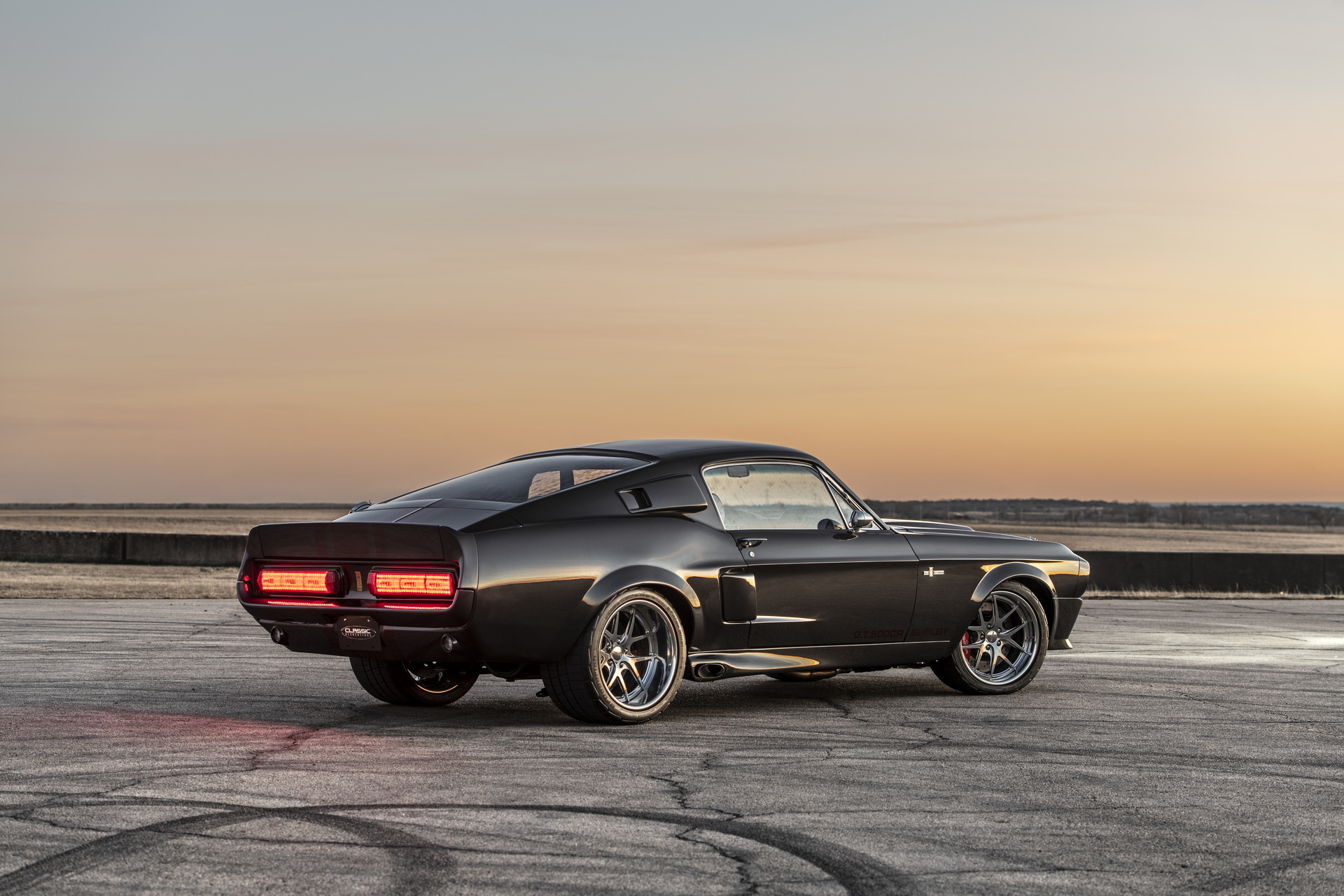 Classic Recreations’ Shelby Mustang GT500 CR Is An 810 HP Carbon Fiber Beast
