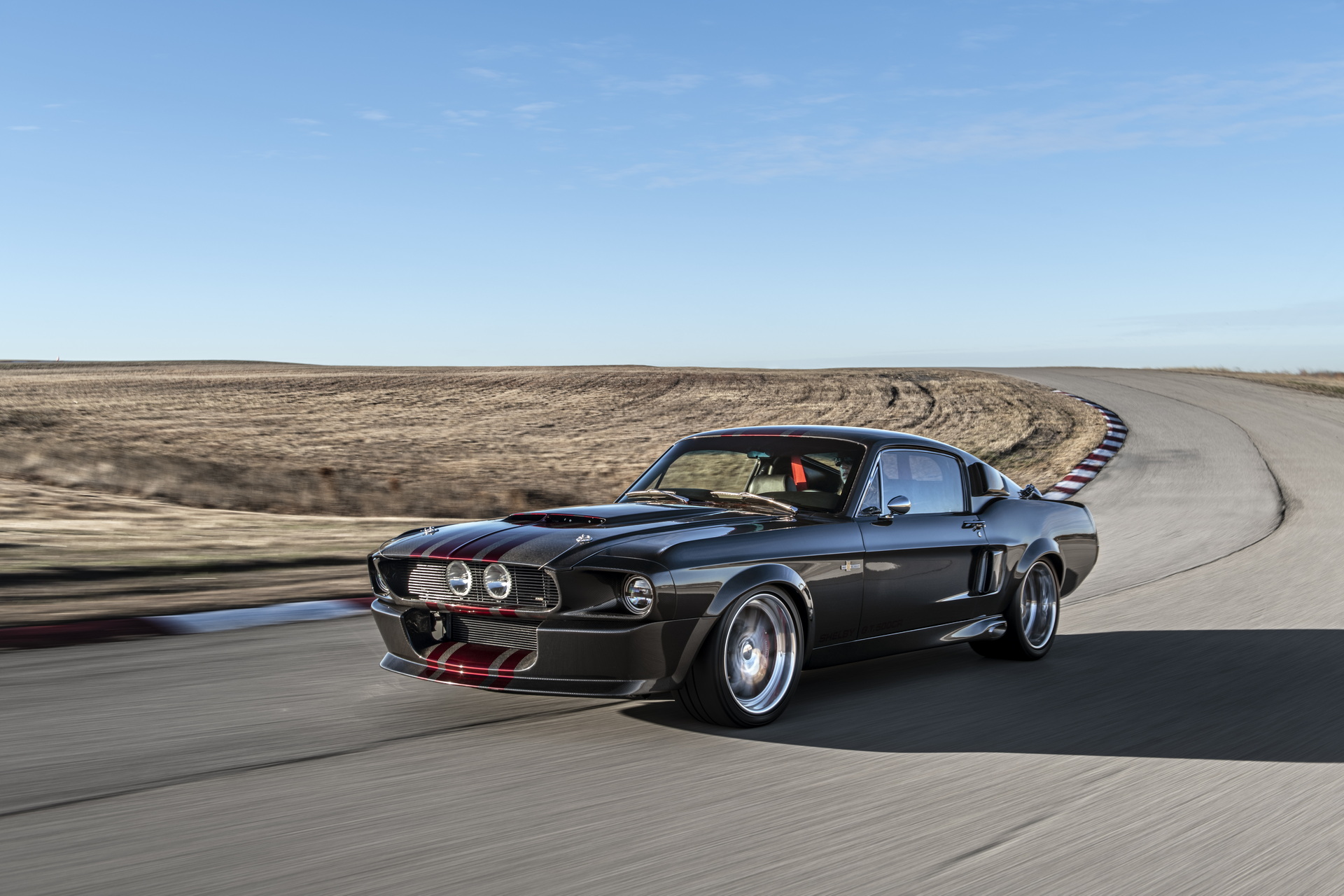 Classic Recreations’ Shelby Mustang GT500 CR Is An 810 HP Carbon Fiber Beast