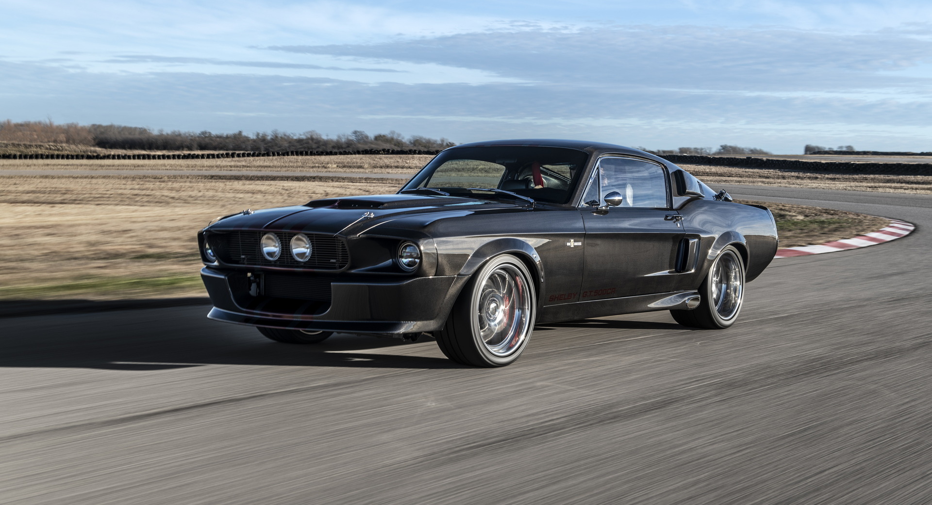 Classic Recreations’ Shelby Mustang GT500 CR Is An 810 HP Carbon Fiber Beast
