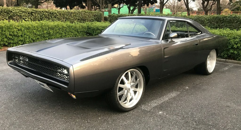  Clean 1970 Dodge Charger Restomod With 572 Cubic-Inch V8 Goes For $300K