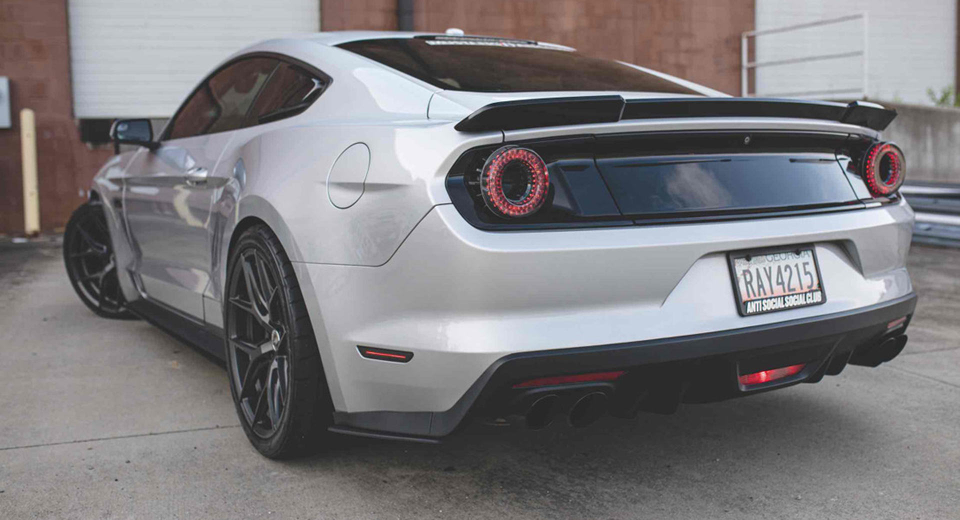 Fitting Ferrari-Style To A Mustang Could Forgiven – Adding A Horse, Not | Carscoops