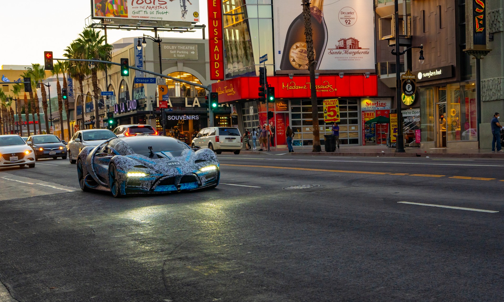 Hyperion XP-1 Prototype Looks Even More Alien On The Streets Of LA