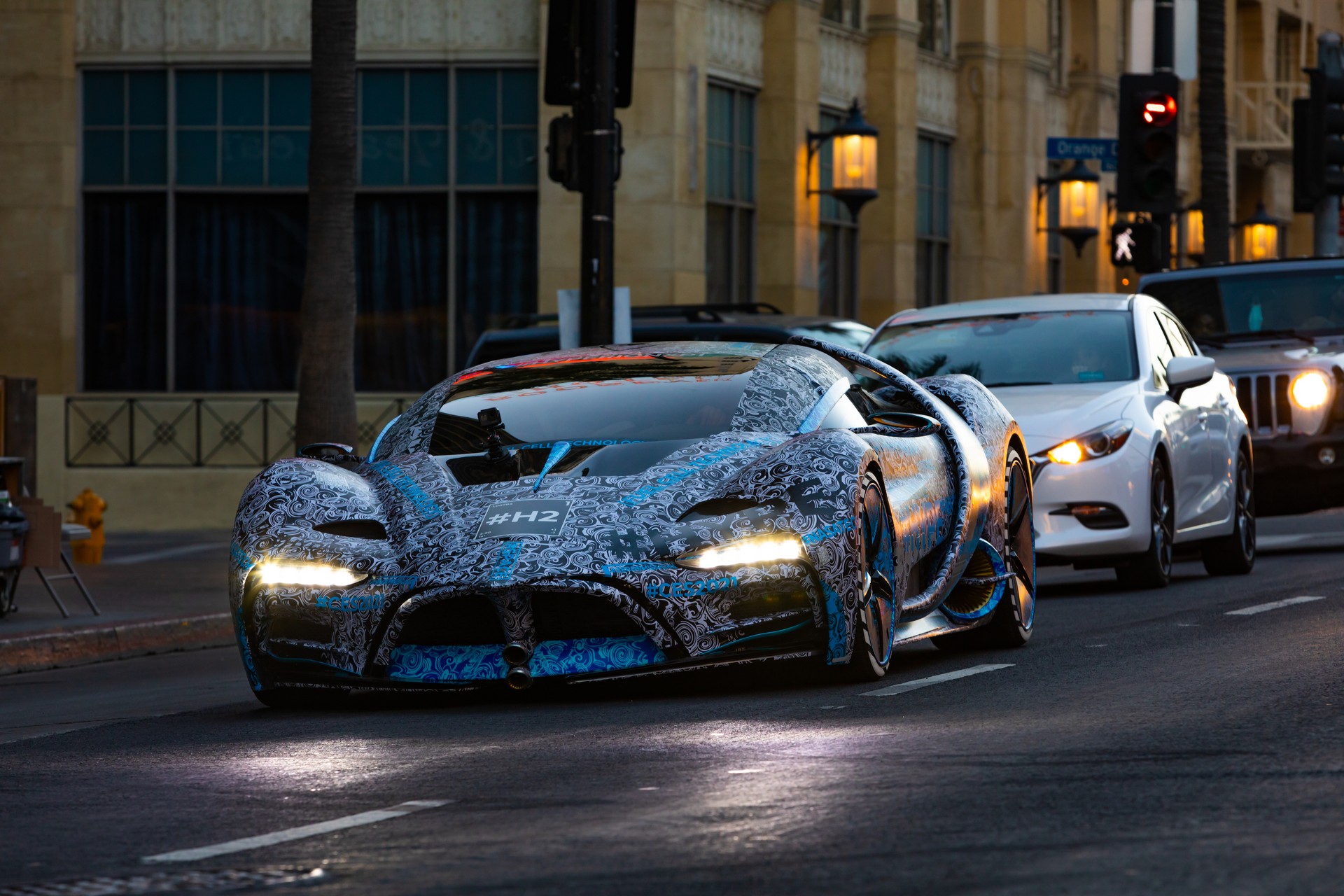 Hyperion XP-1 Prototype Looks Even More Alien On The Streets Of LA