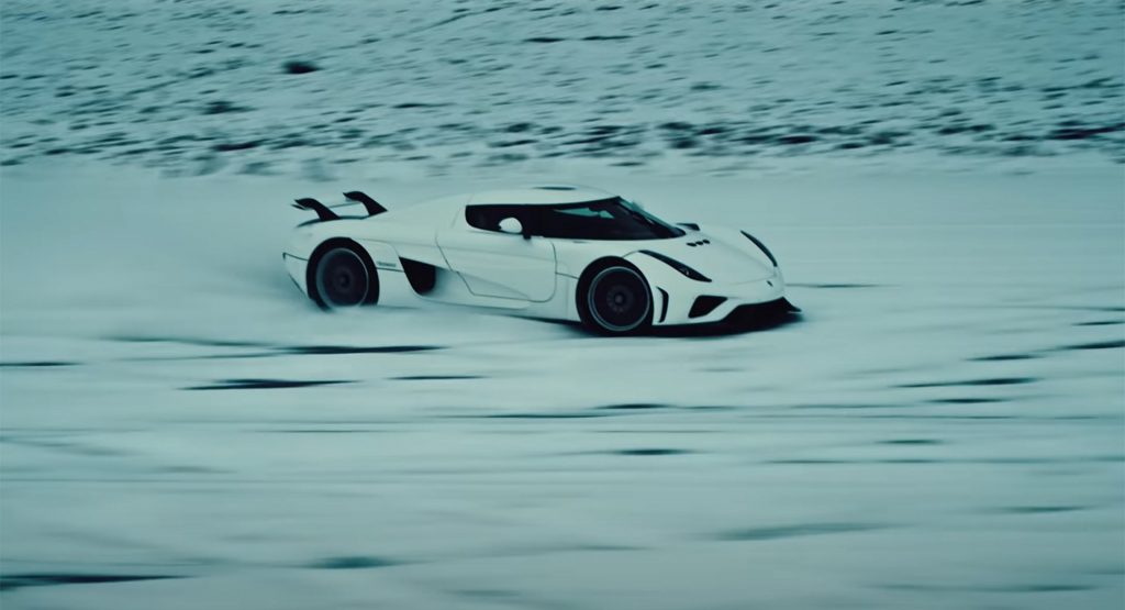 Koenigsegg Regera Puts On A Drifty Display For Valentine’s Day