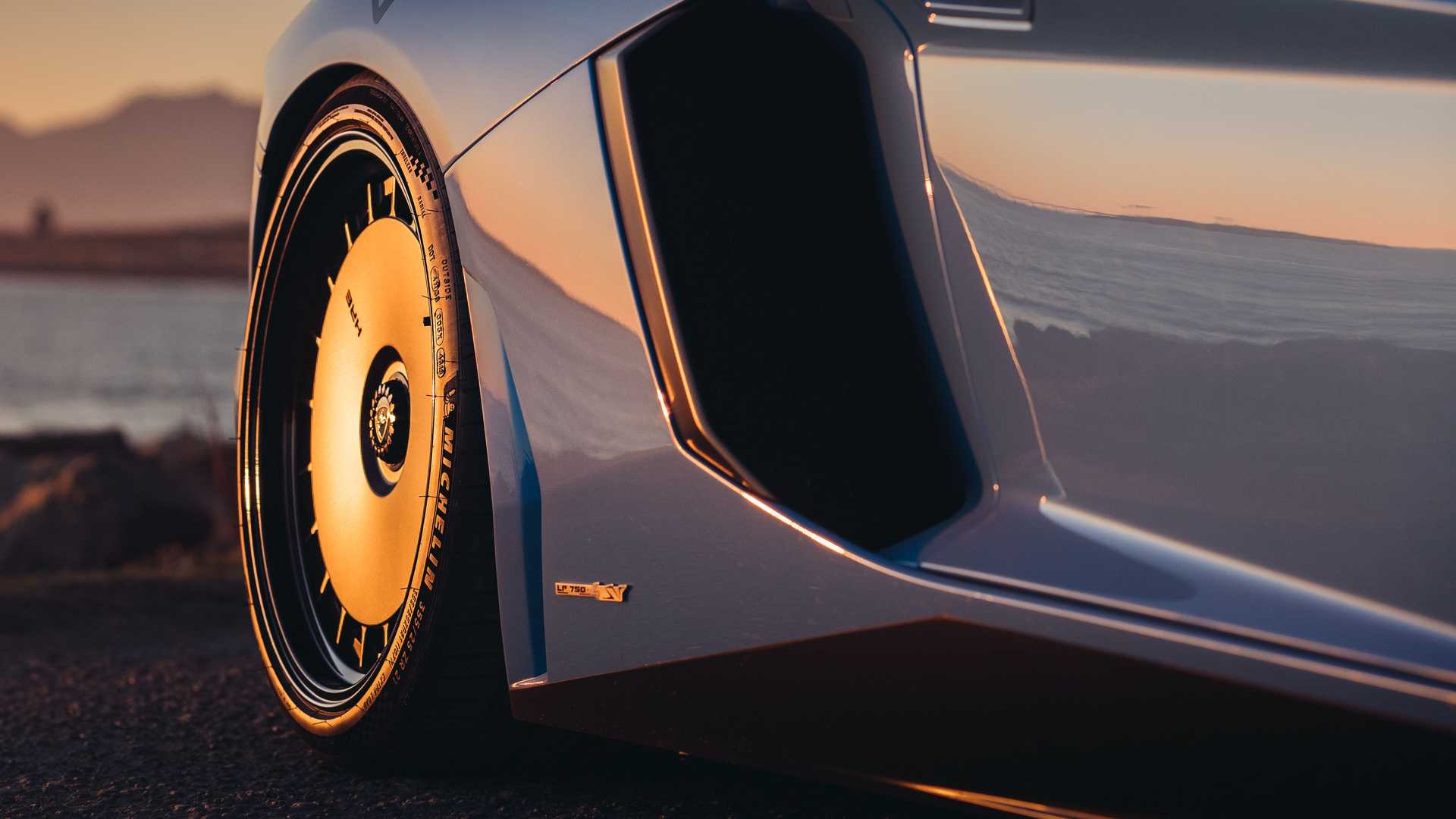 This Lamborghini Aventador SV Wears A Rather Unusual Set Of Rims