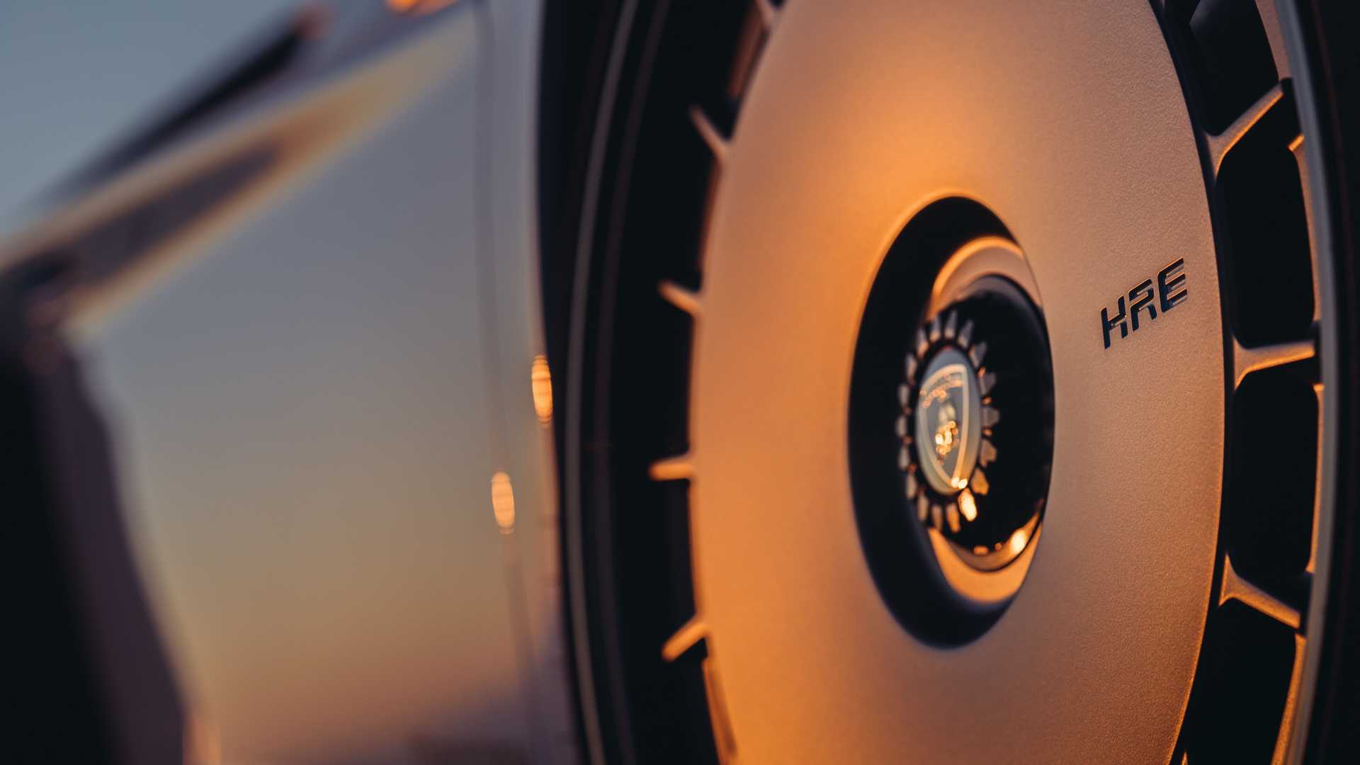 This Lamborghini Aventador SV Wears A Rather Unusual Set Of Rims