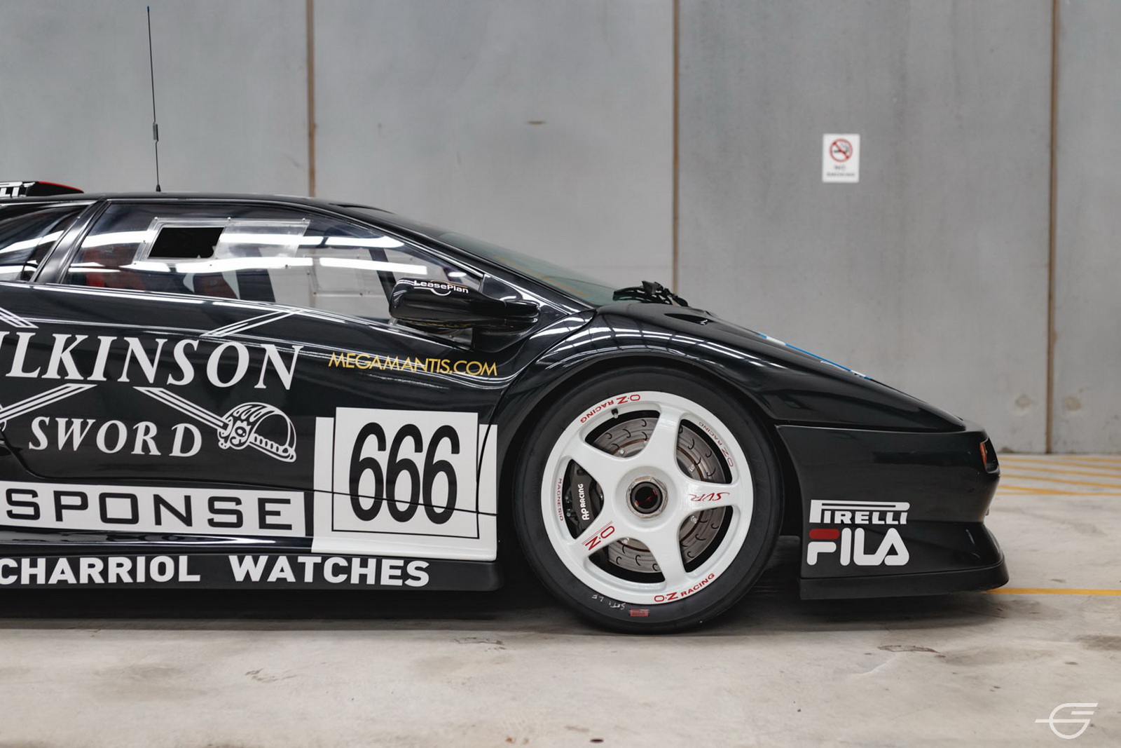 This Lamborghini Diablo SV-R Race Car Will Make Other Supercars Go Look For Their Mommy