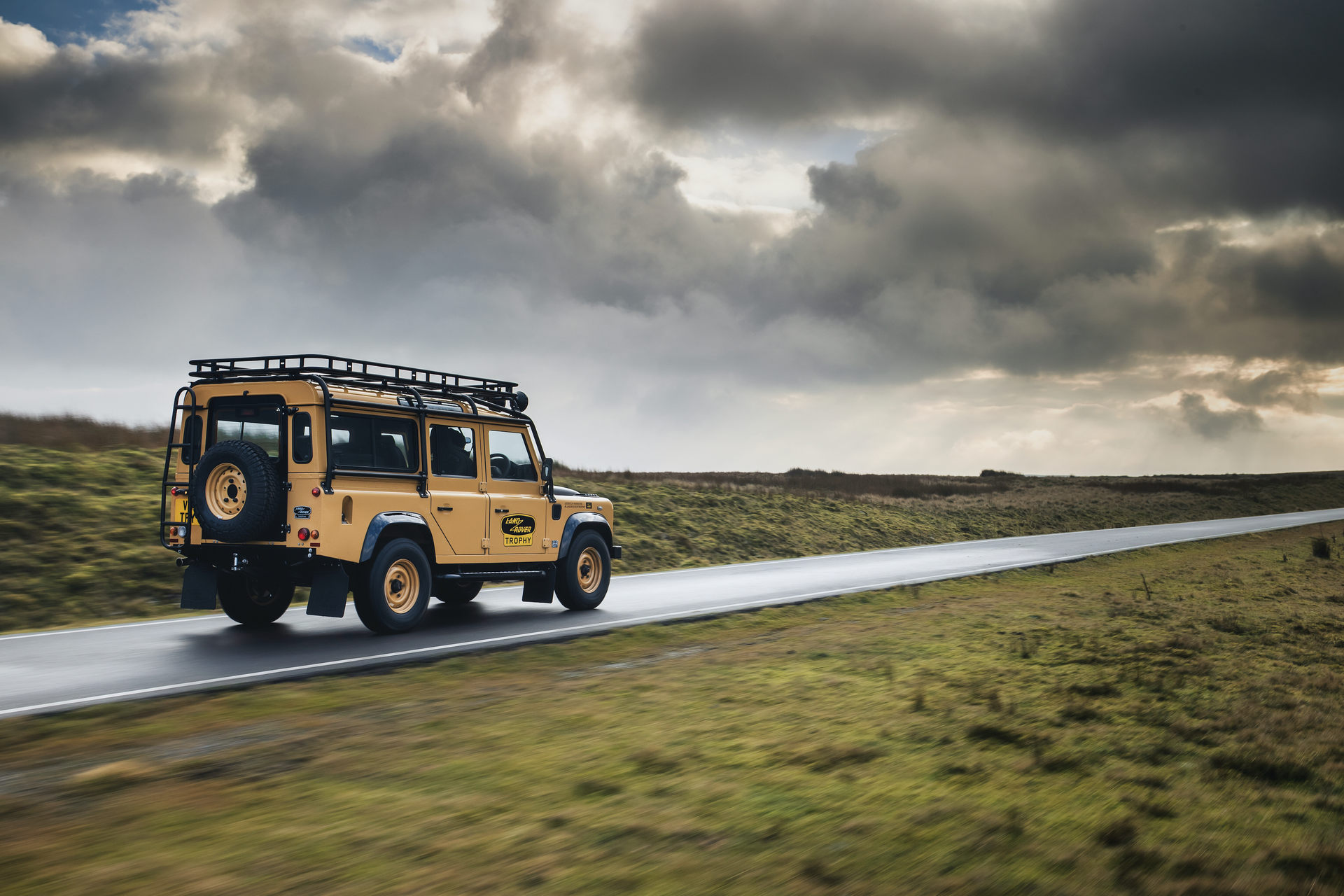 Land Rover Classic Unveils Limited-Run $270,000 Defender Works V8 Trophy
