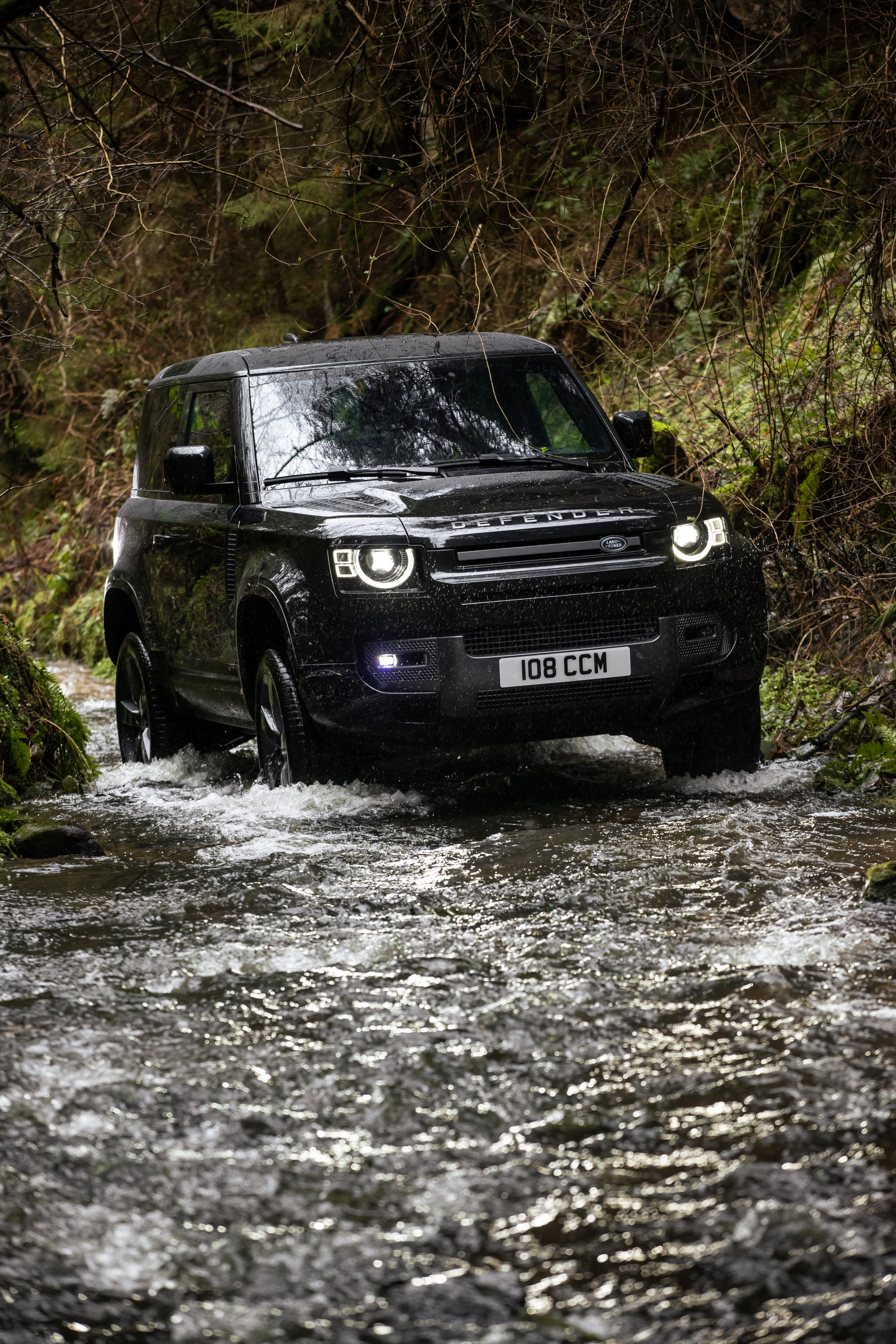 New 2022 Land Rover Defender V8 Lands With 518 HP