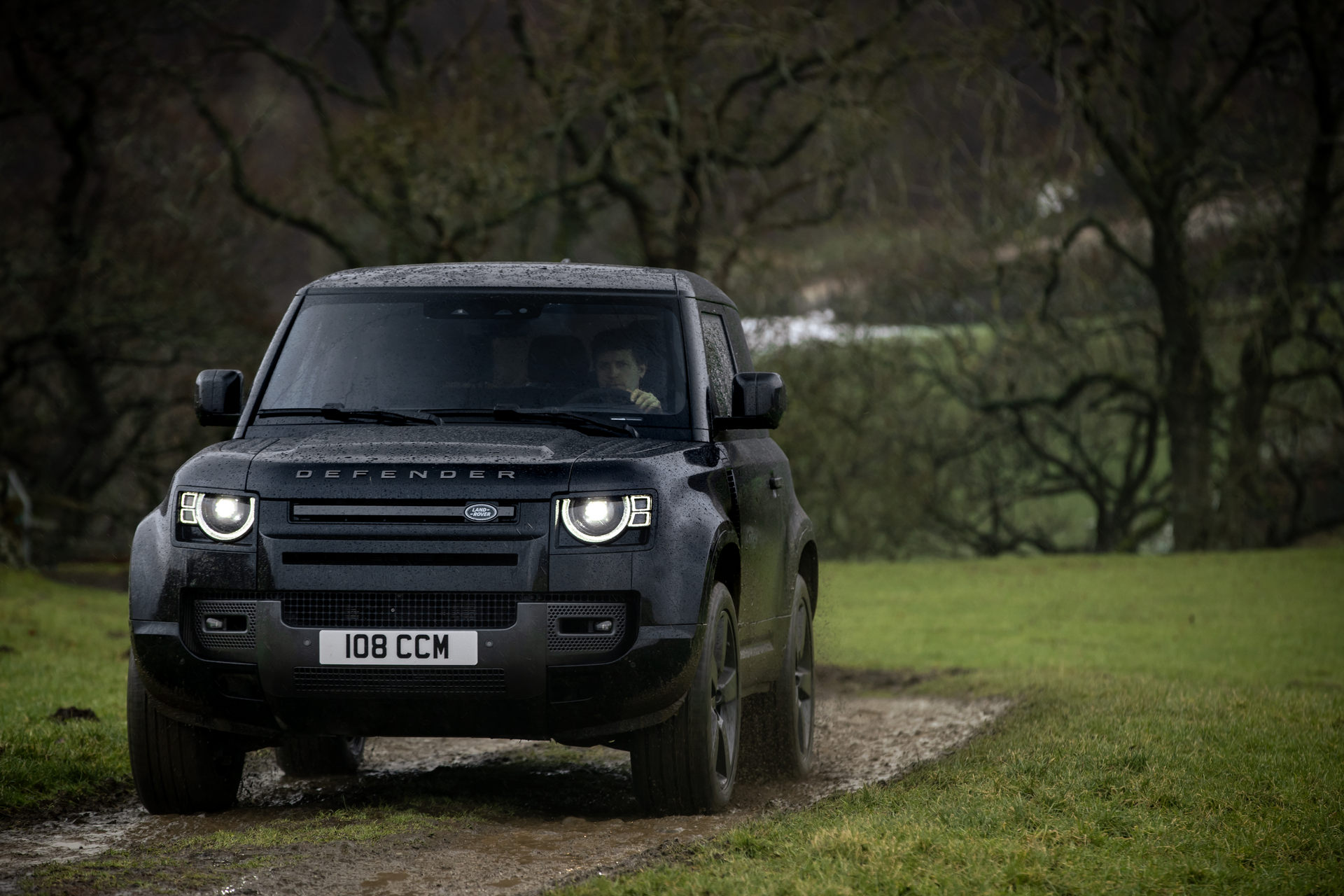 New 2022 Land Rover Defender V8 Lands With 518 HP