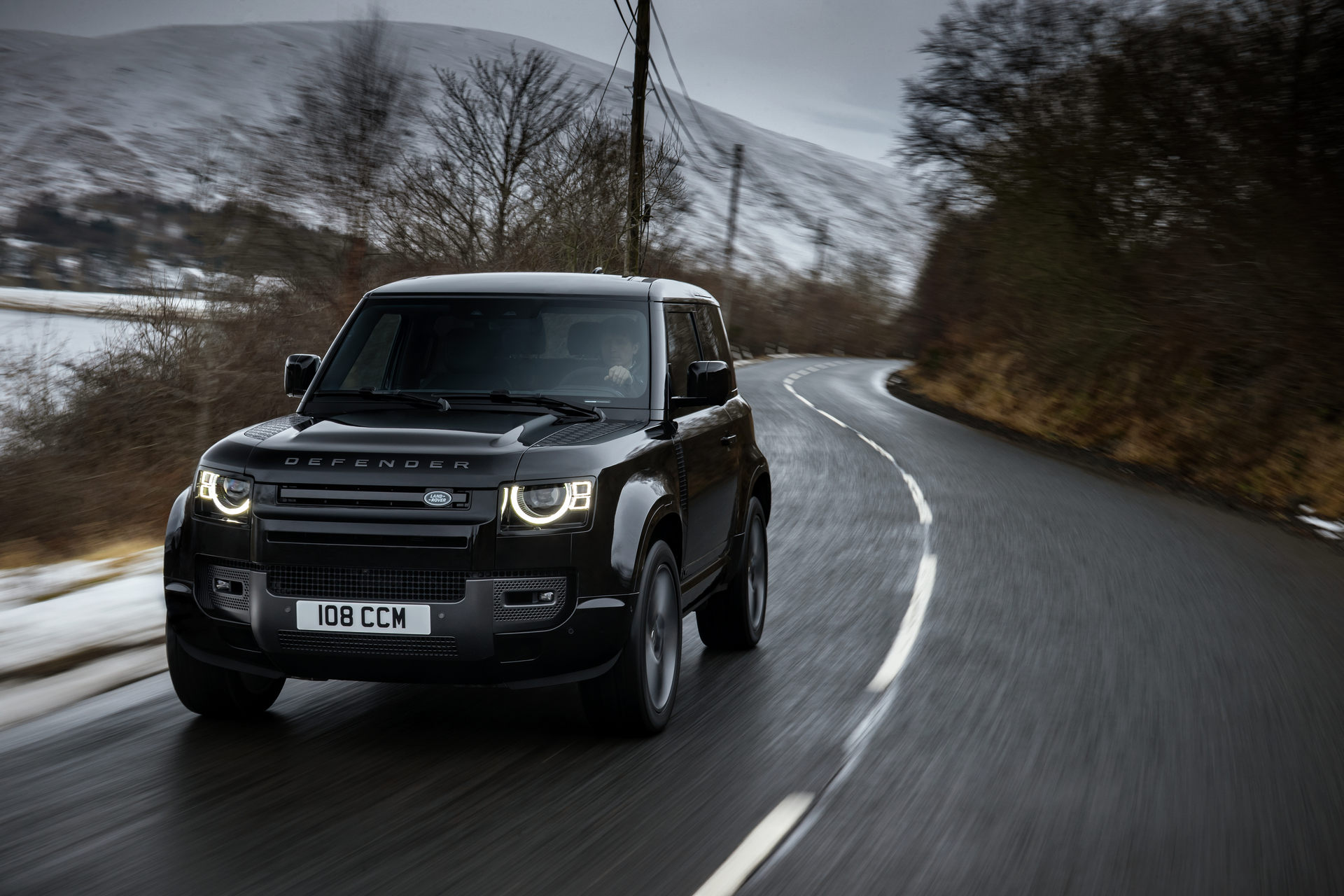 New 2022 Land Rover Defender V8 Lands With 518 HP