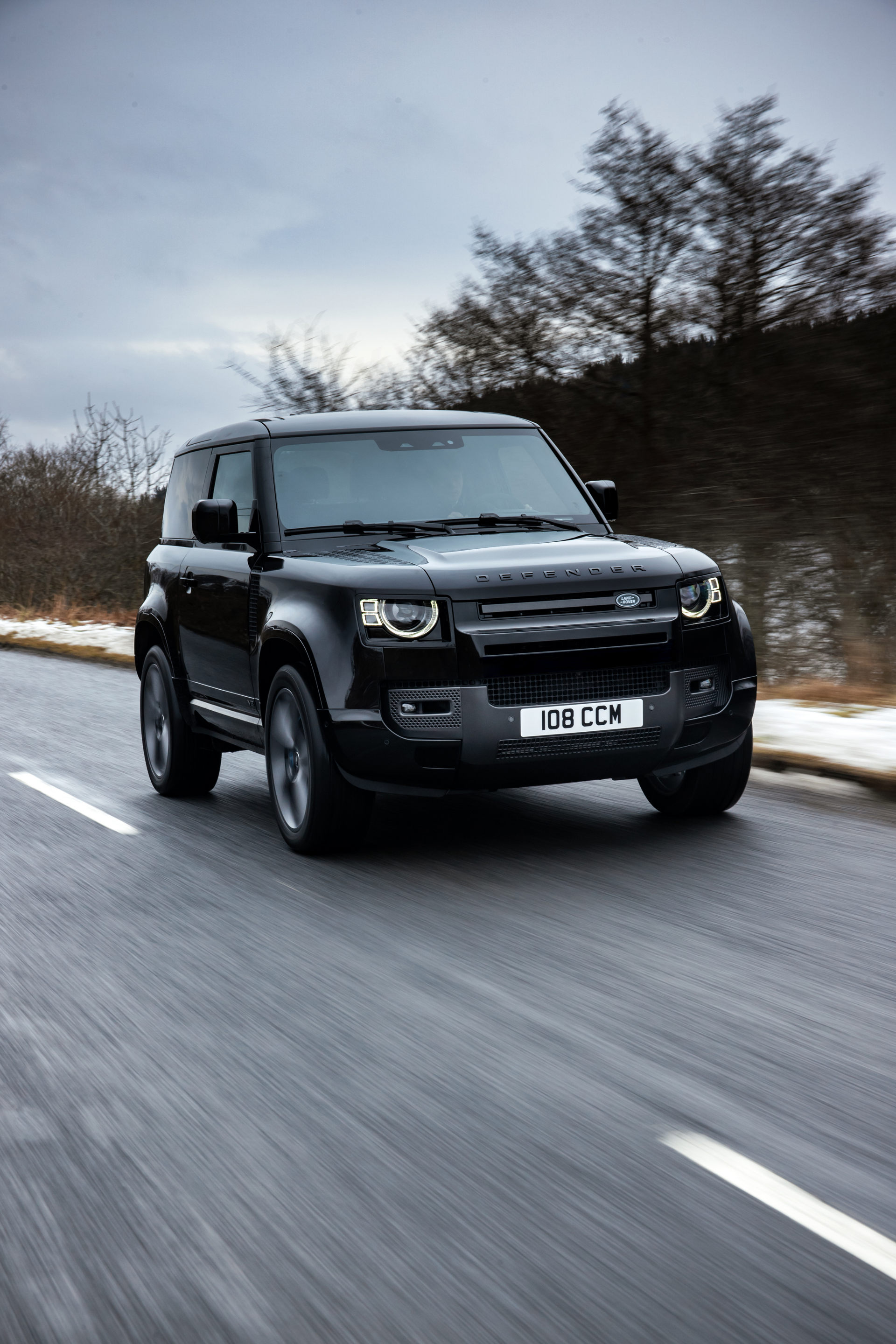 New 2022 Land Rover Defender V8 Lands With 518 HP