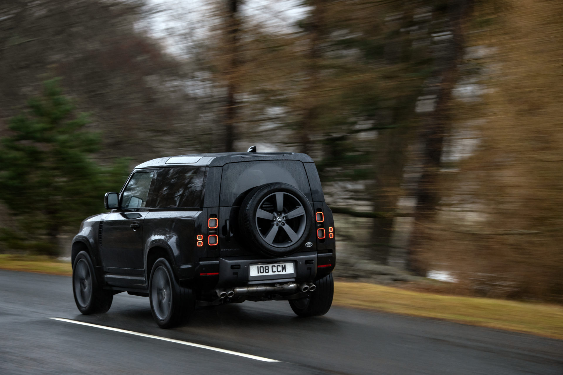 New 2022 Land Rover Defender V8 Lands With 518 HP