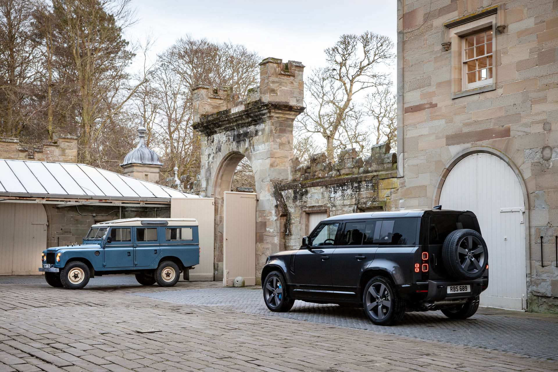 New 2022 Land Rover Defender V8 Lands With 518 HP