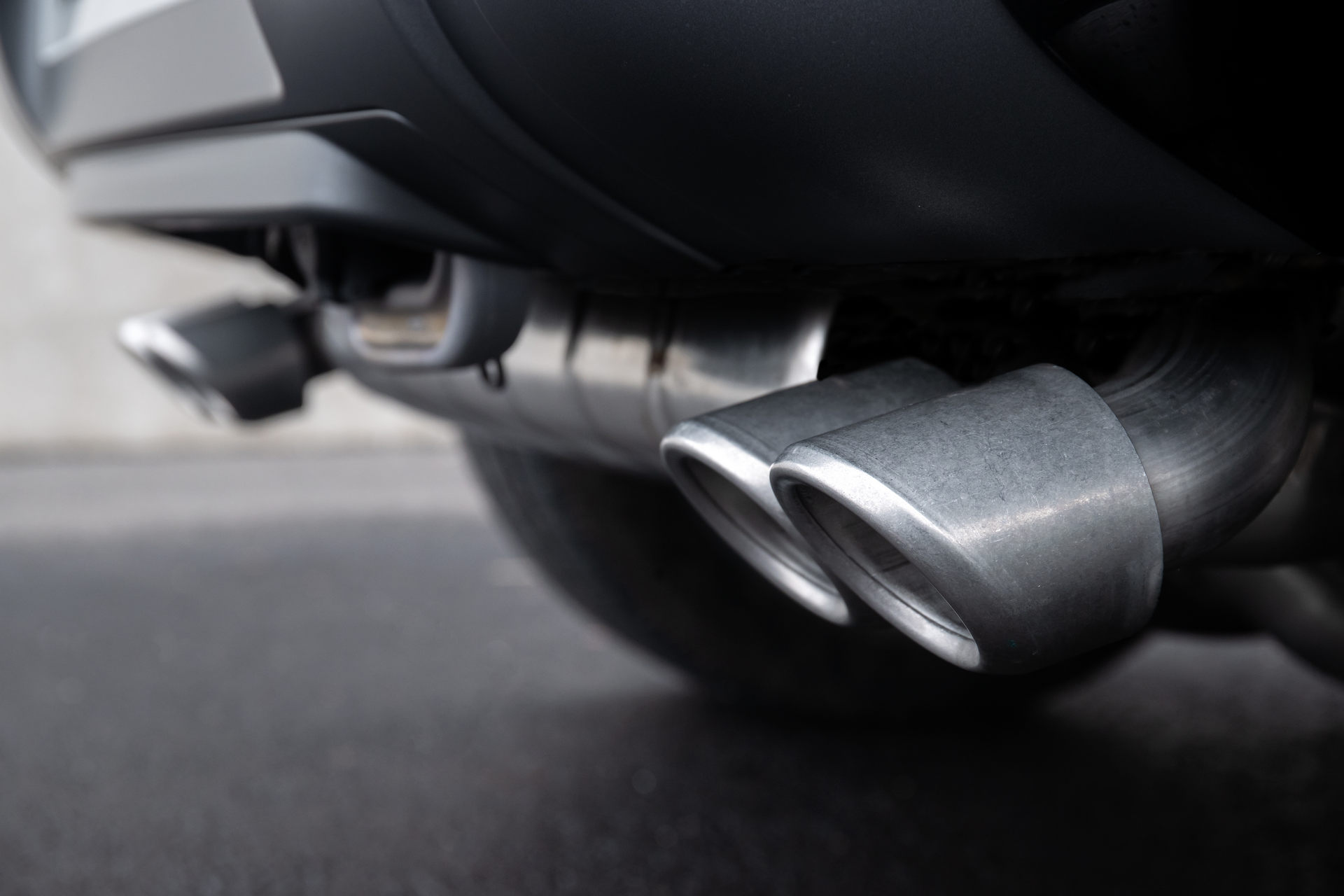 New 2022 Land Rover Defender V8 Lands With 518 HP