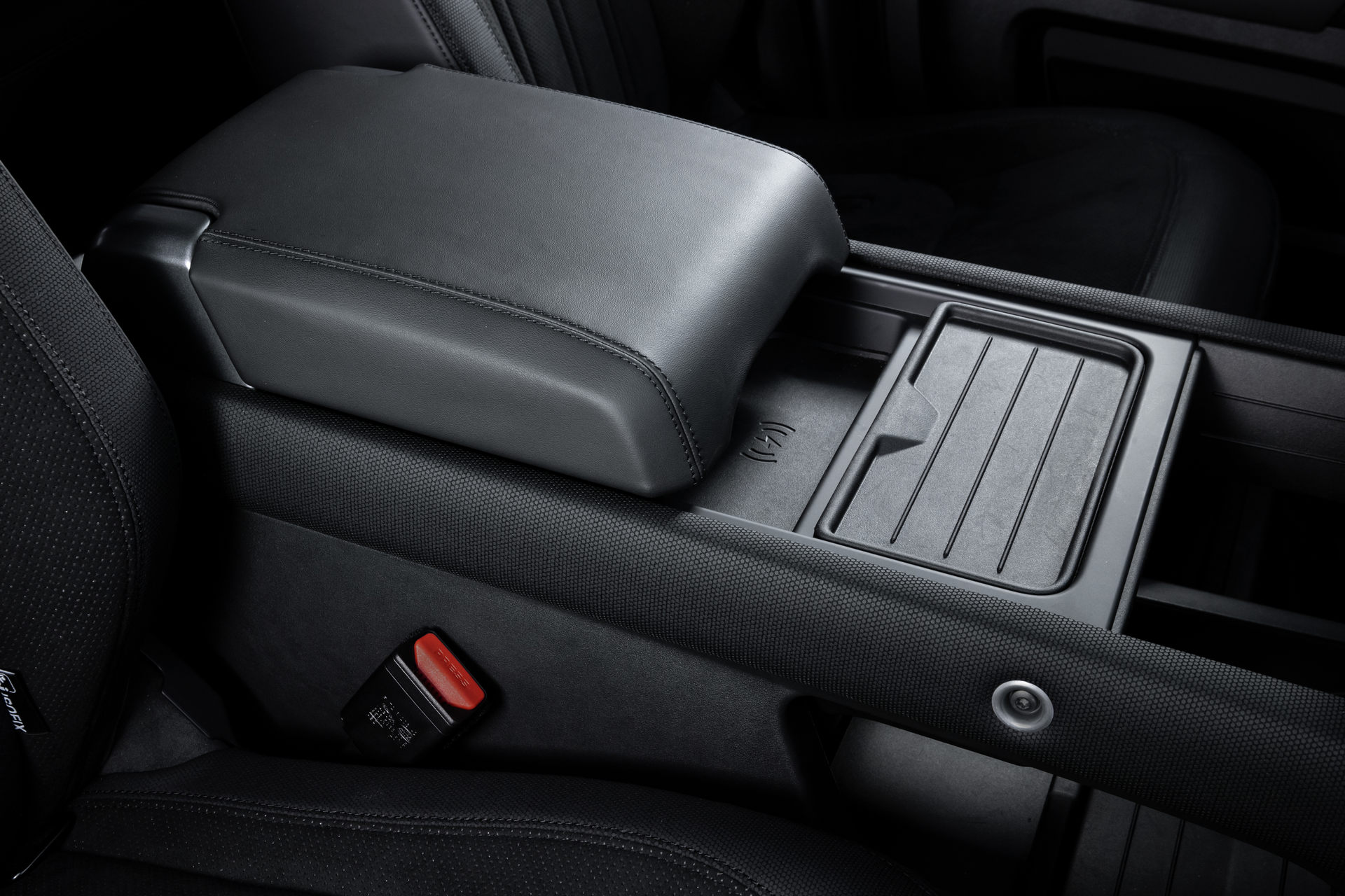 New 2022 Land Rover Defender V8 Lands With 518 HP