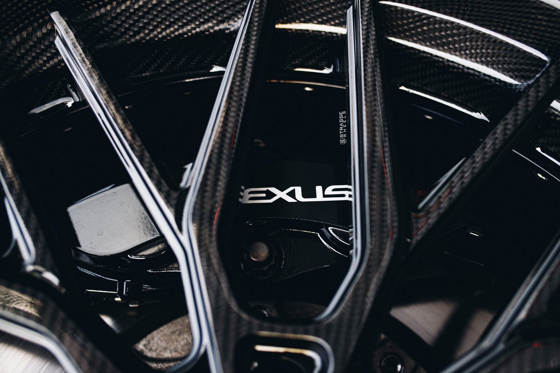 Lexus LC500 Looks Even Better With These ‘Carbon Fiber’ Wheels