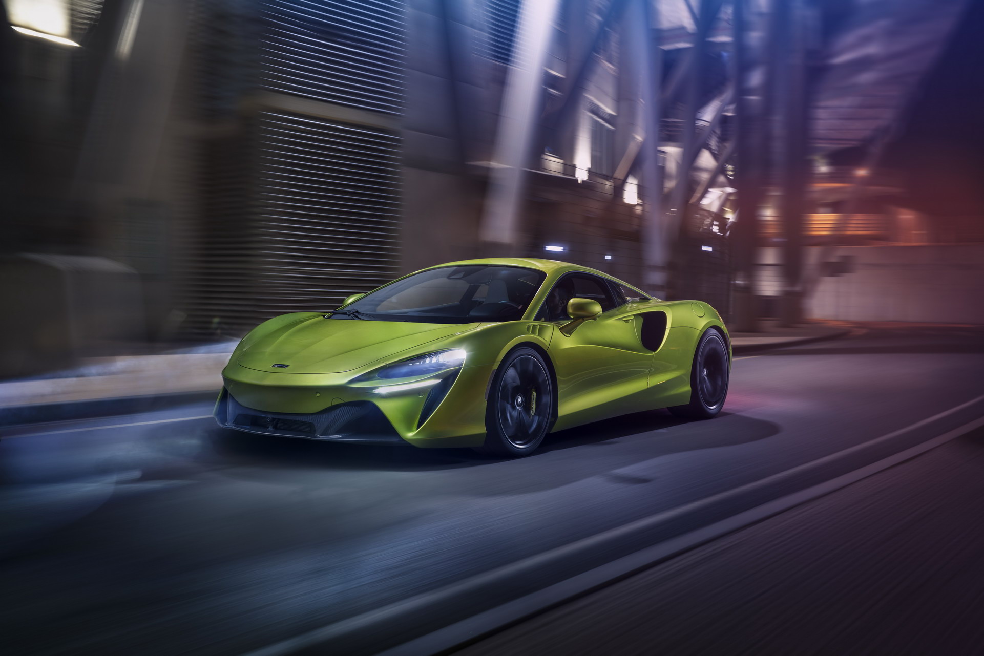 New McLaren Artura Is A 670 HP Plug-in Hybrid Supercar That Has No Reverse Gear