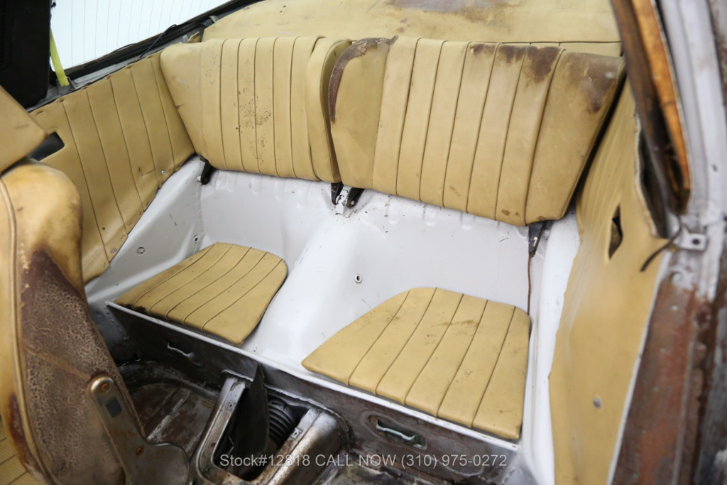 This 1971 Porsche 911 E Targa Rust Bucket Will Still Cost You $40k