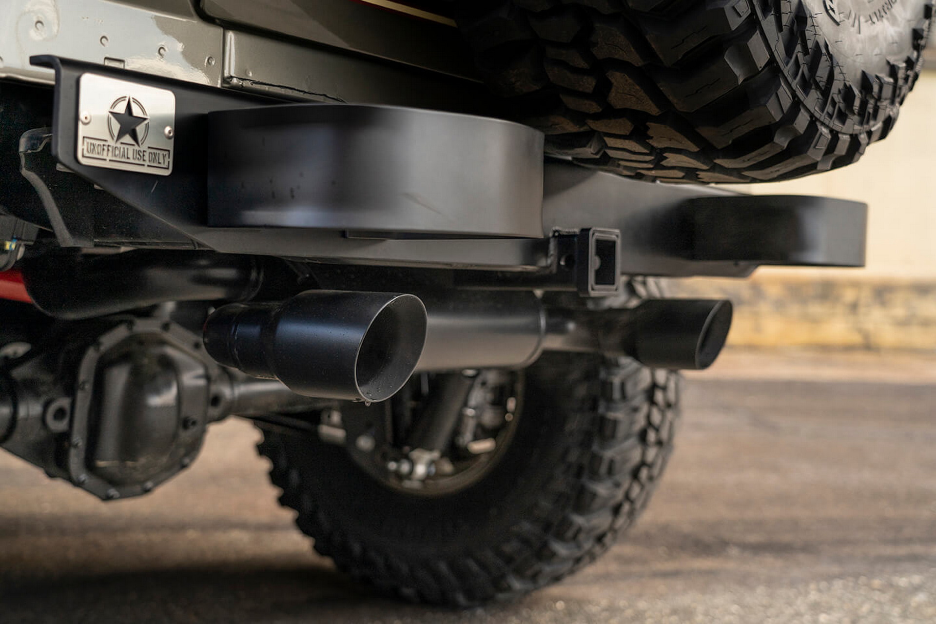 Custom Shop Takes New Jeep Wrangler JL And Gives Its An ’80s / ’90s YJ Retro Facelift