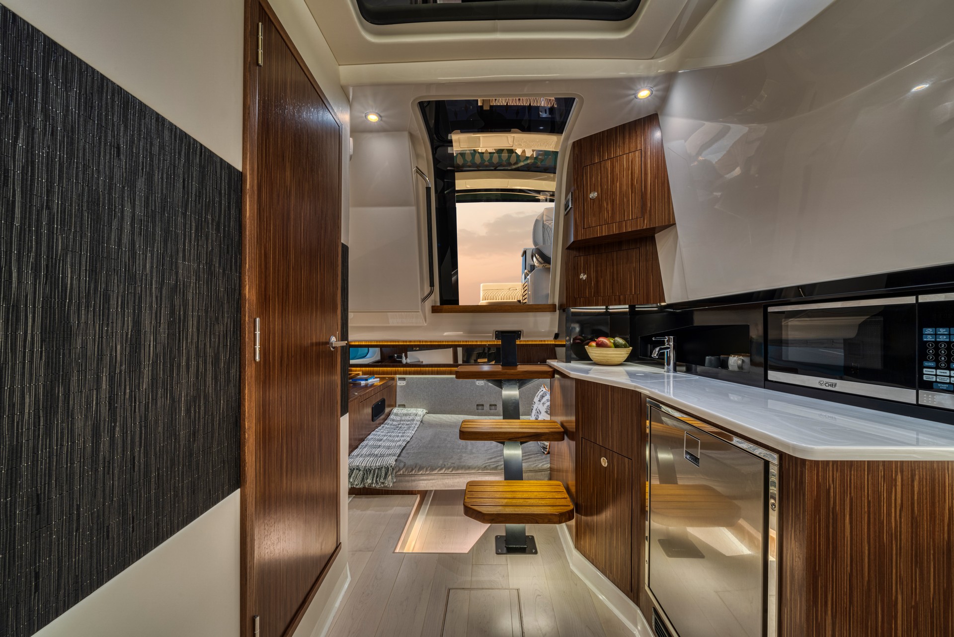 The Ultimate Boating Machine? BMW Designworks And Sea Ray Introduce New Sundancer 370 Outboard