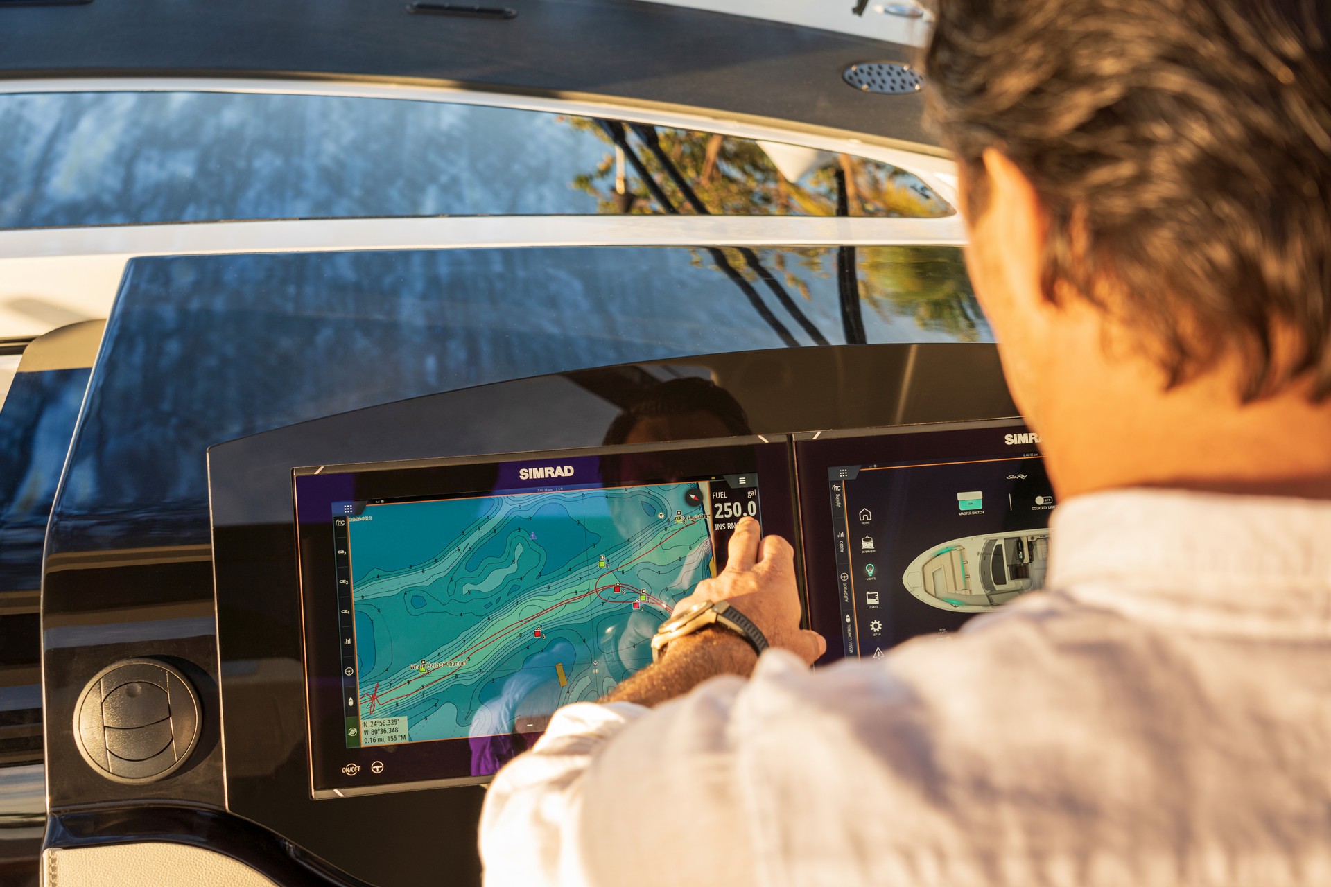 The Ultimate Boating Machine? BMW Designworks And Sea Ray Introduce New Sundancer 370 Outboard