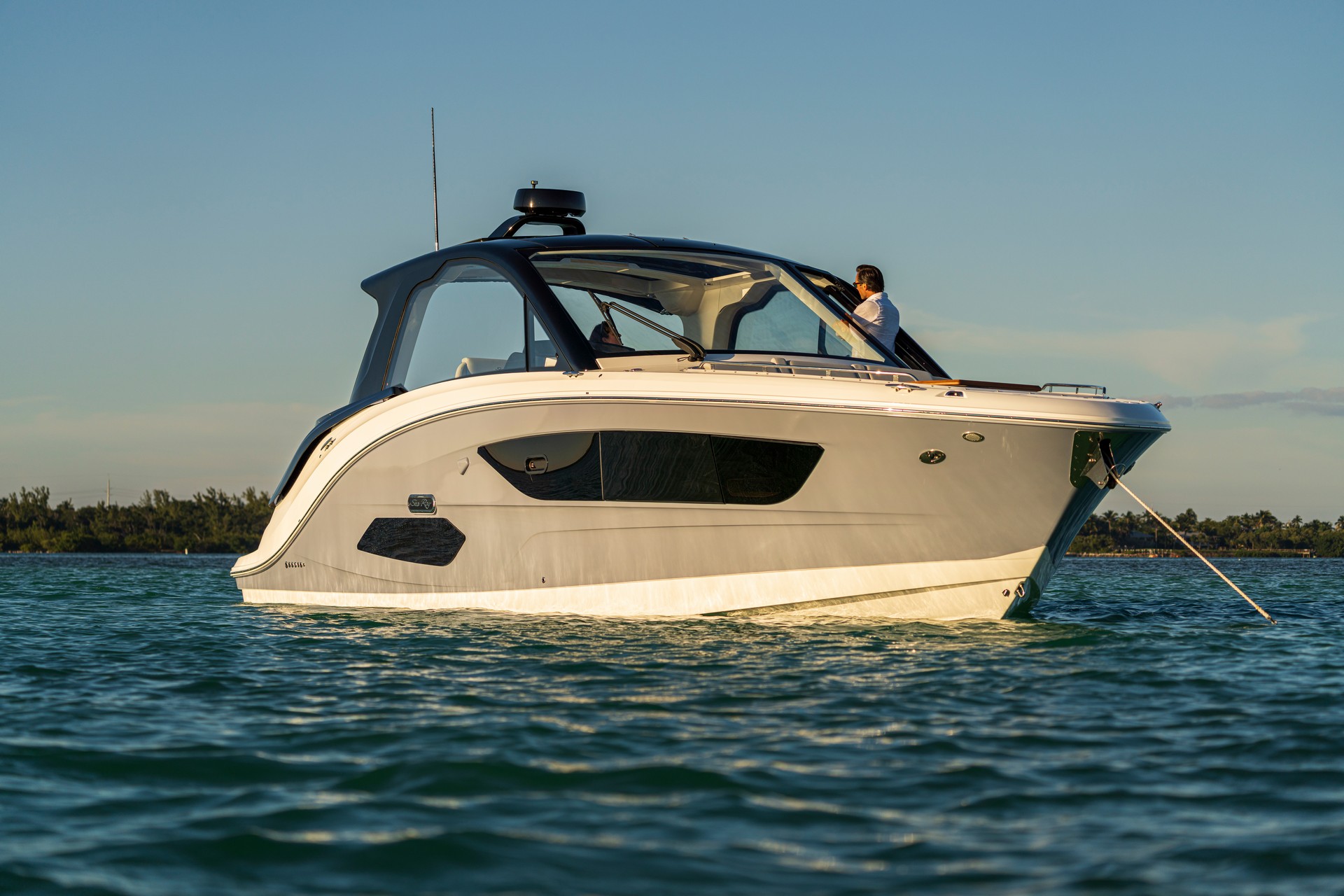 The Ultimate Boating Machine? BMW Designworks And Sea Ray Introduce New Sundancer 370 Outboard
