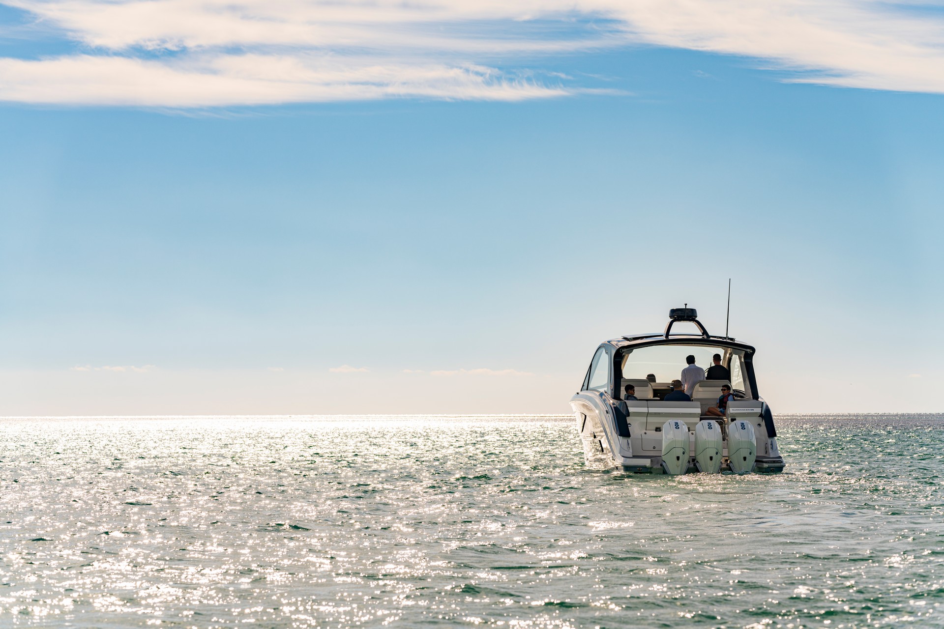 The Ultimate Boating Machine? BMW Designworks And Sea Ray Introduce New Sundancer 370 Outboard