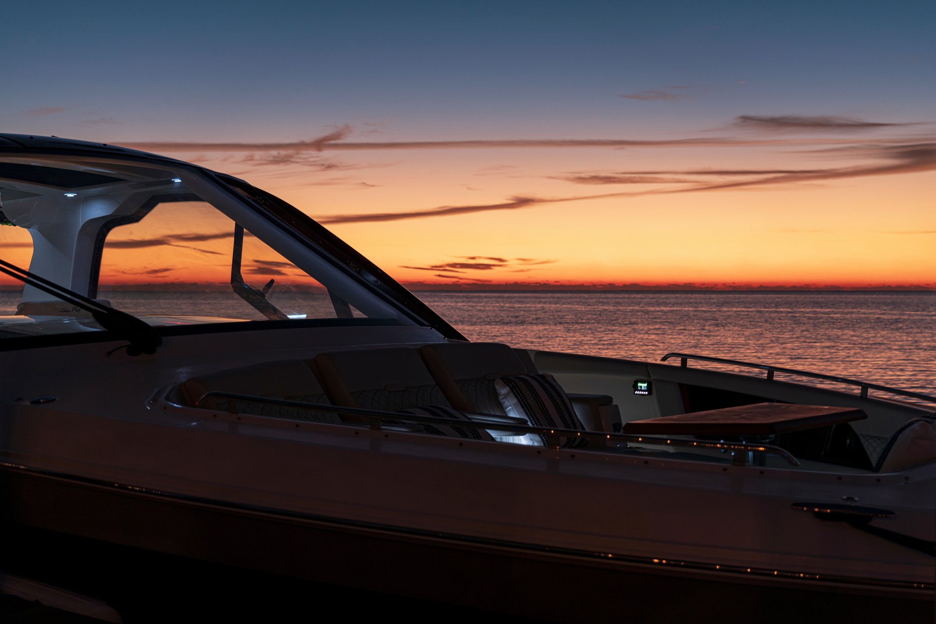The Ultimate Boating Machine? BMW Designworks And Sea Ray Introduce New Sundancer 370 Outboard