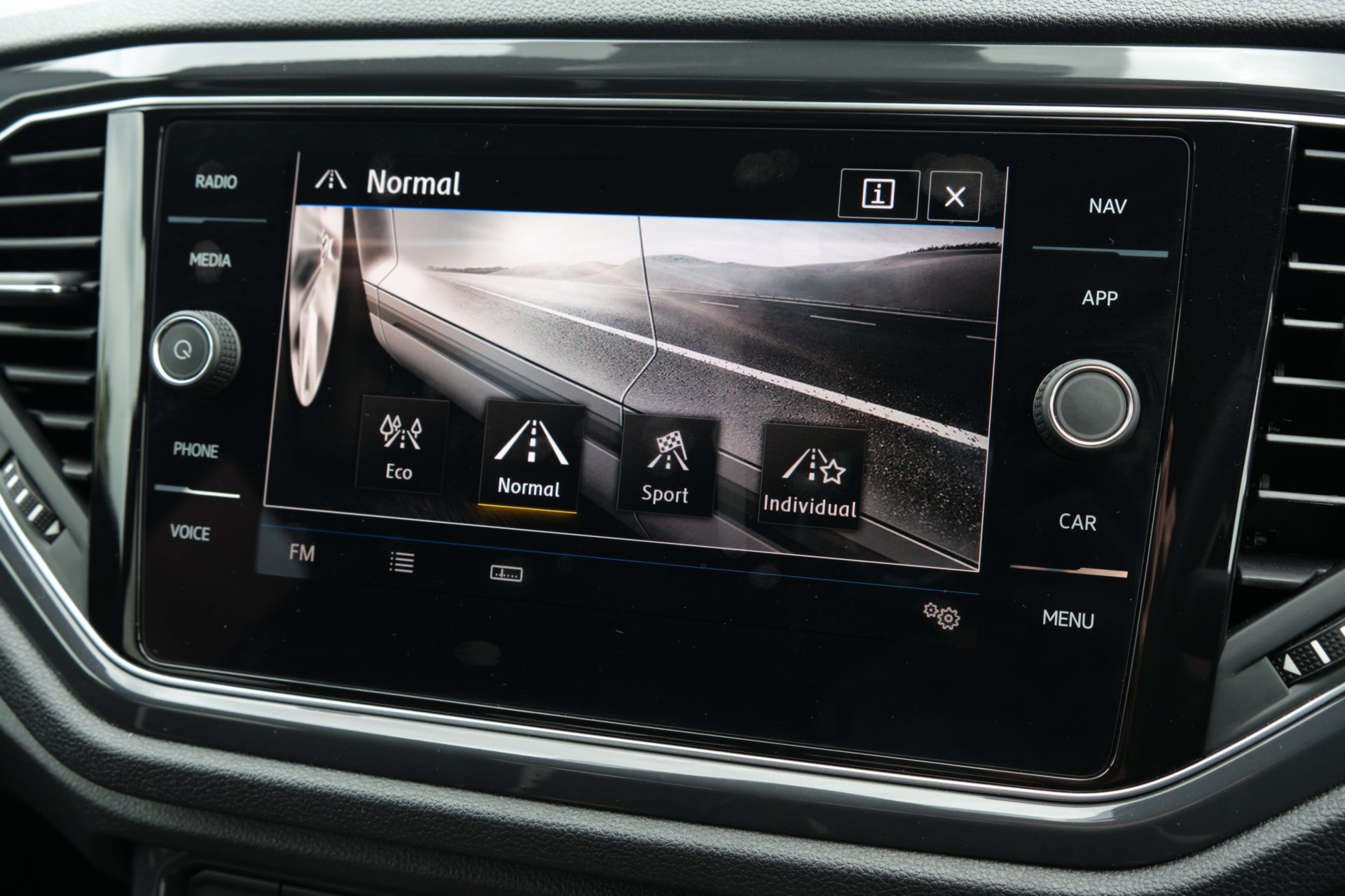 Driven: 2020 VW T-Roc 140TSI Sport Is More Than A Golf On Stilts