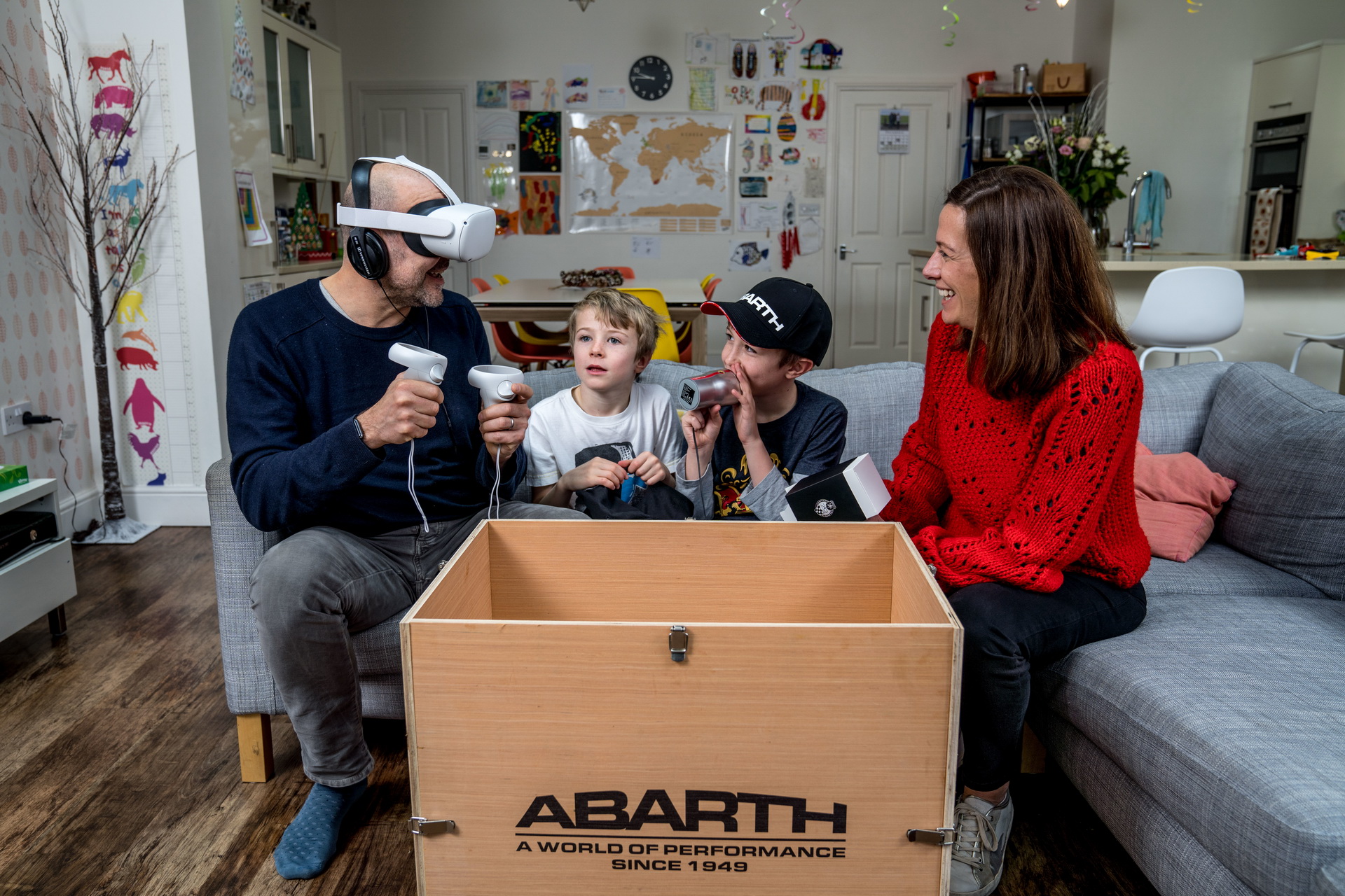 Abarth Will Send VR Gear To Your Doorway So You Can Experience The 595 Scorpioneoro In The UK