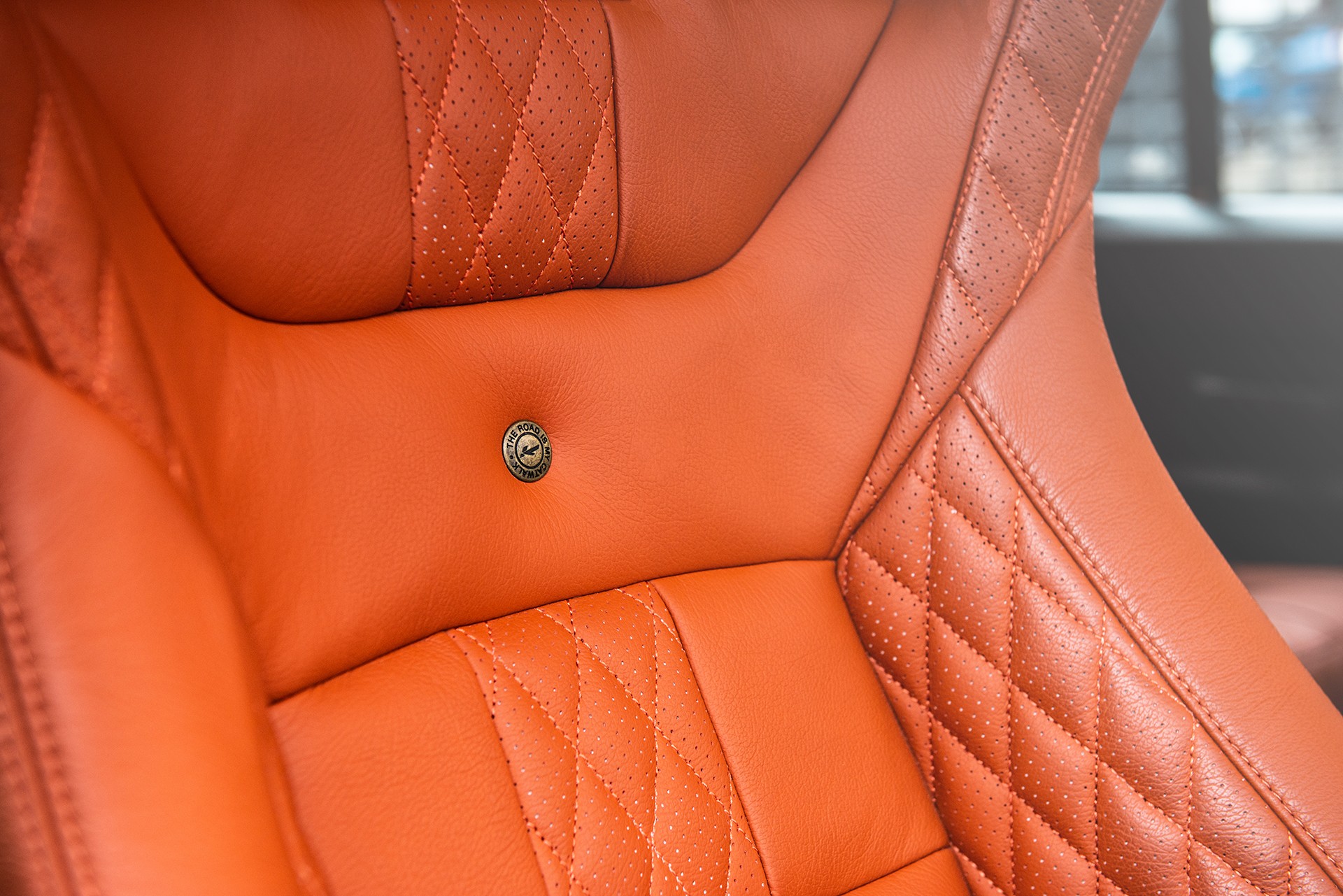 Kahn’s 2015 Land Rover Defender Pickup Looks Ready For The End Of Days