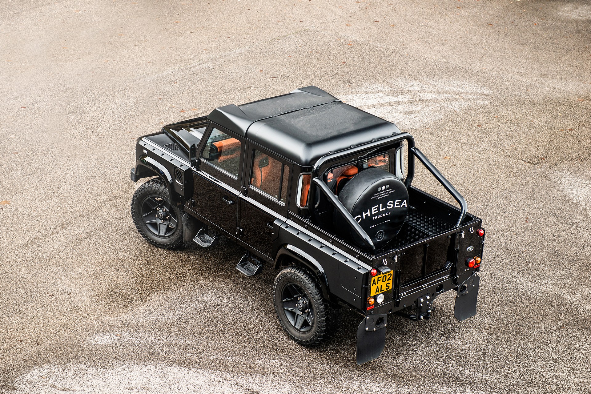 Kahn’s 2015 Land Rover Defender Pickup Looks Ready For The End Of Days