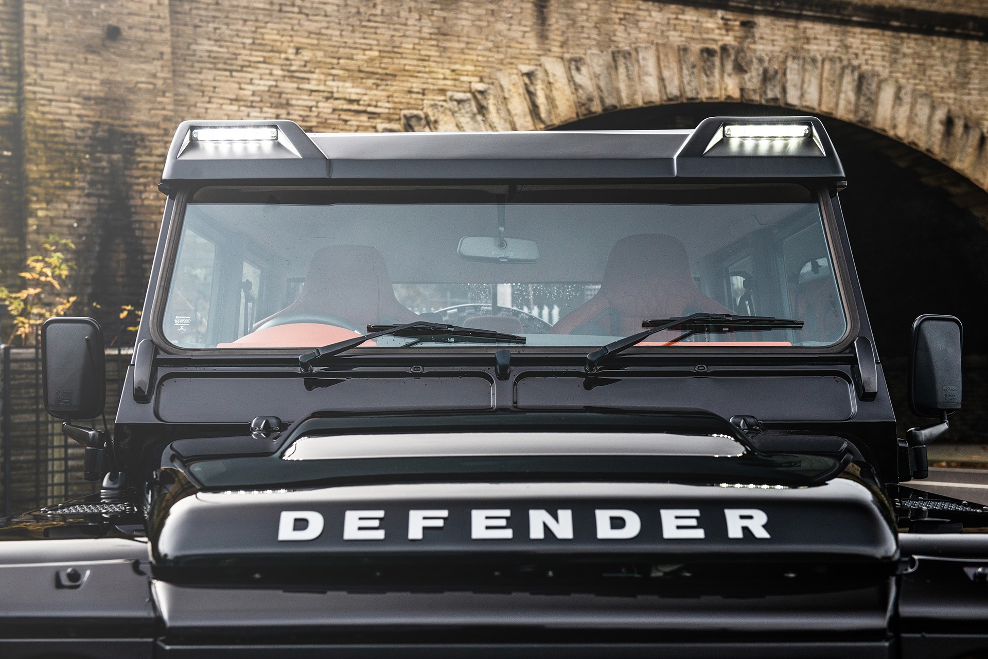 Kahn’s 2015 Land Rover Defender Pickup Looks Ready For The End Of Days