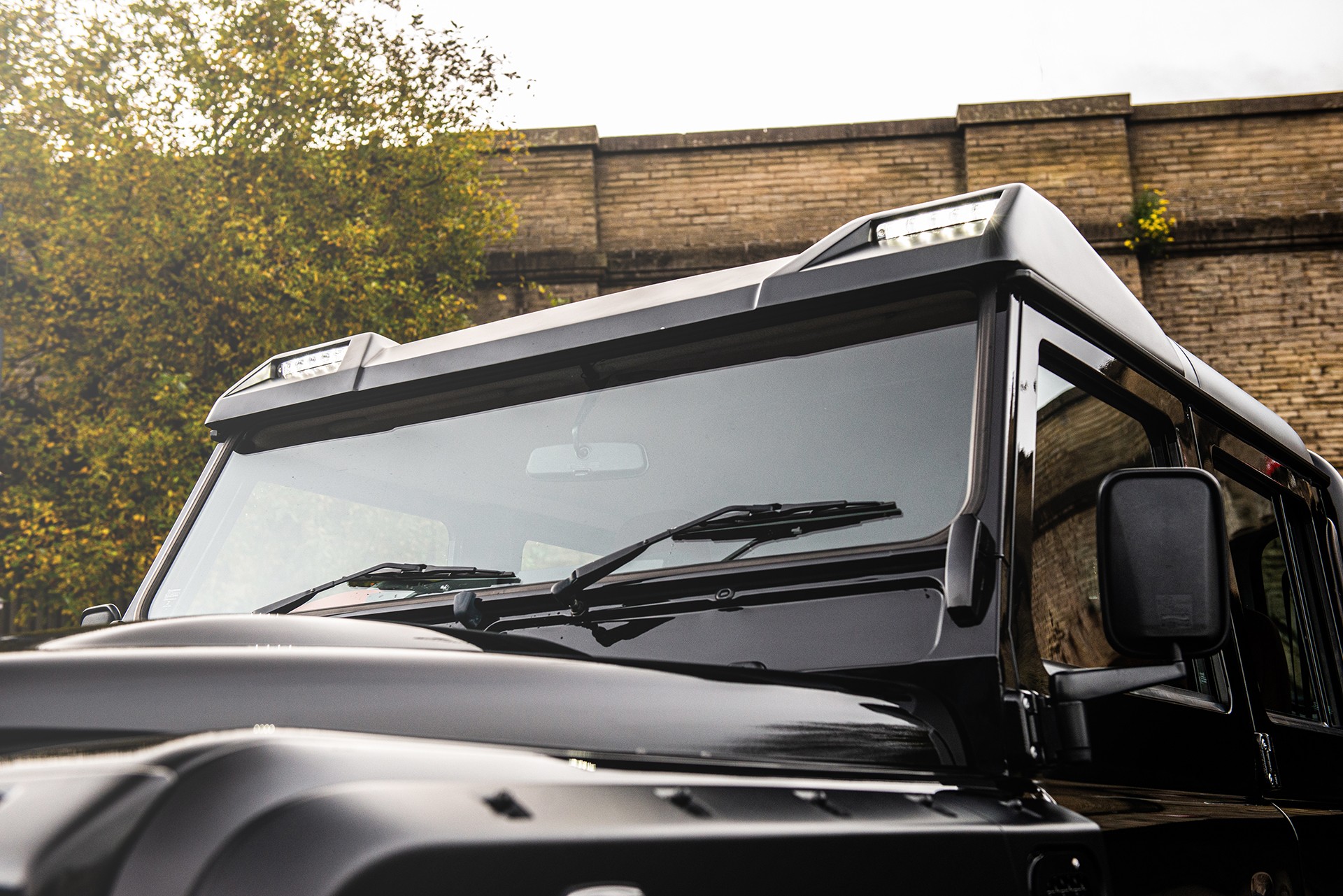 Kahn’s 2015 Land Rover Defender Pickup Looks Ready For The End Of Days