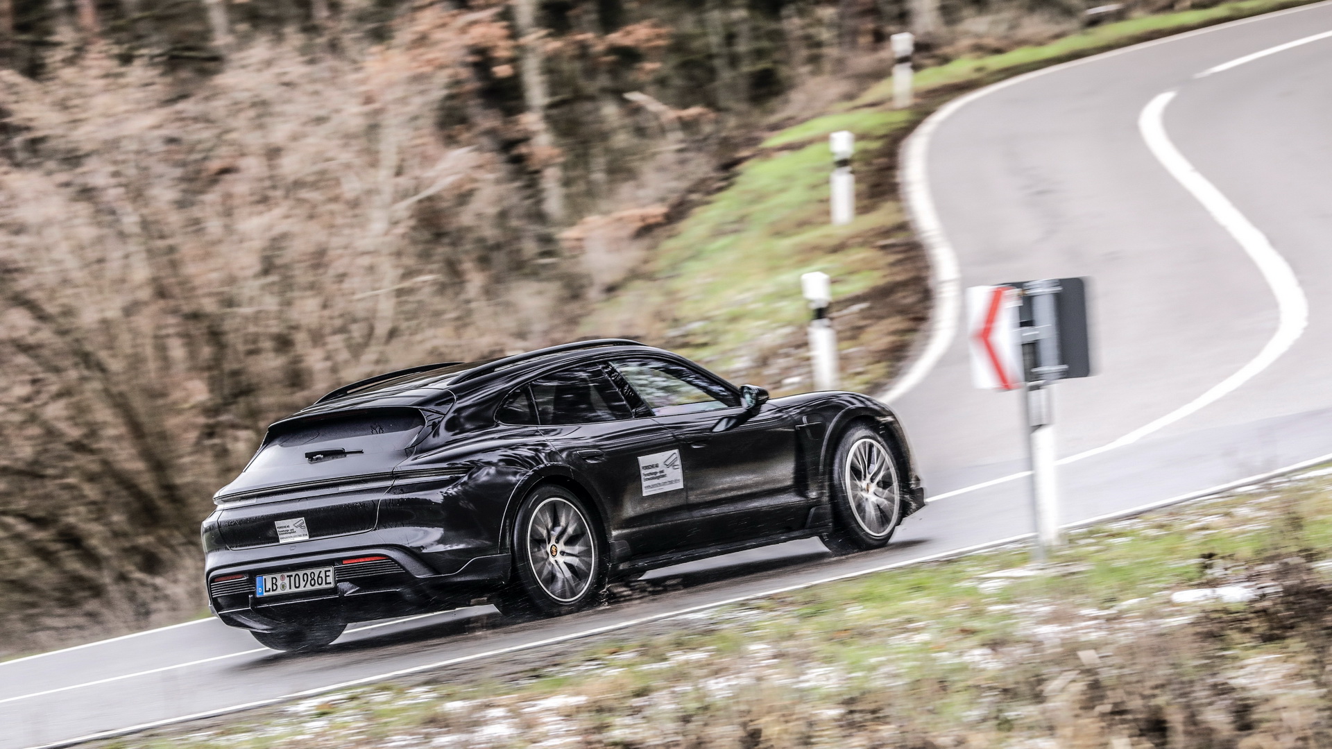 Porsche Taycan Cross Turismo Has A Dedicated Off-Road Mode It Calls CUV