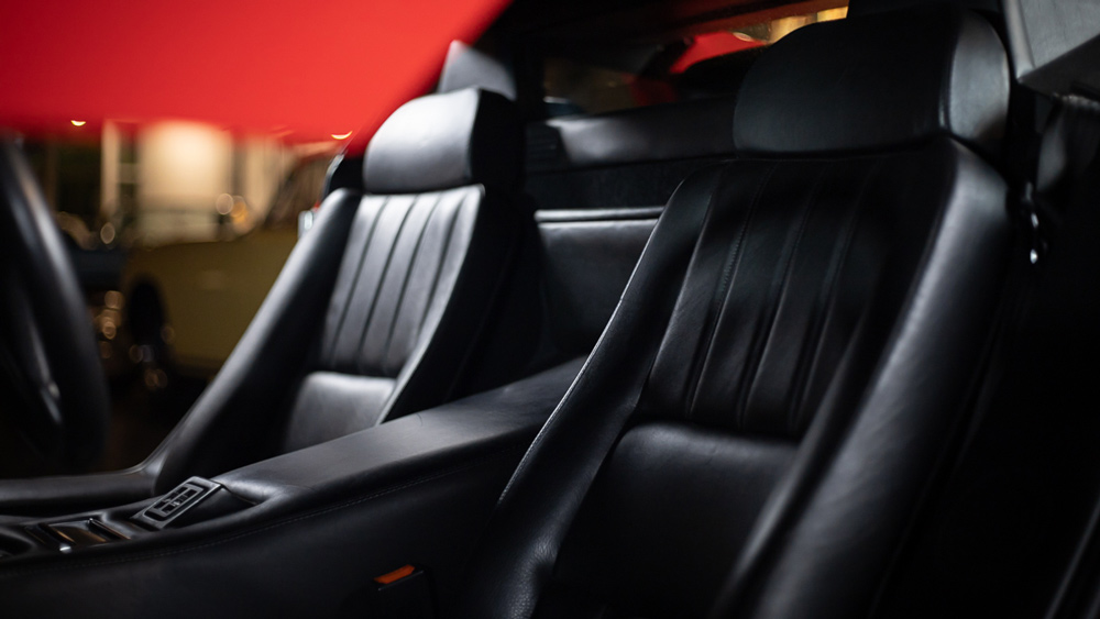 Get Your Hands On This 1-of-658 1989 Lamborghini Countach That Has Driven Just 625 Miles