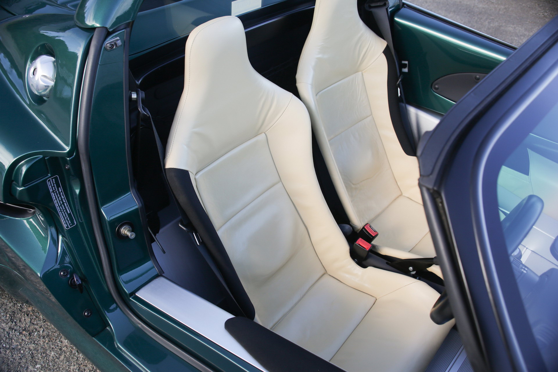 Buy This 1700-Mile Lotus And Find Out Why Everyone Went Nuts For The Elise In ‘97