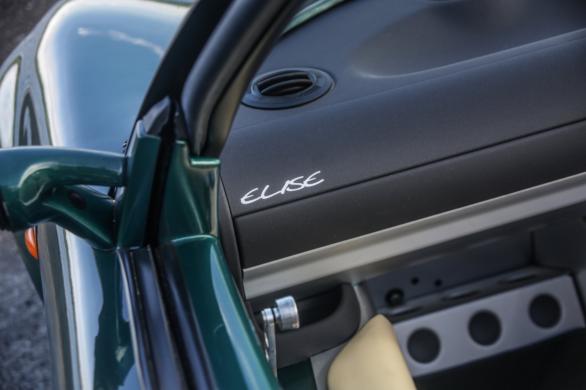 Buy This 1700-Mile Lotus And Find Out Why Everyone Went Nuts For The Elise In ‘97